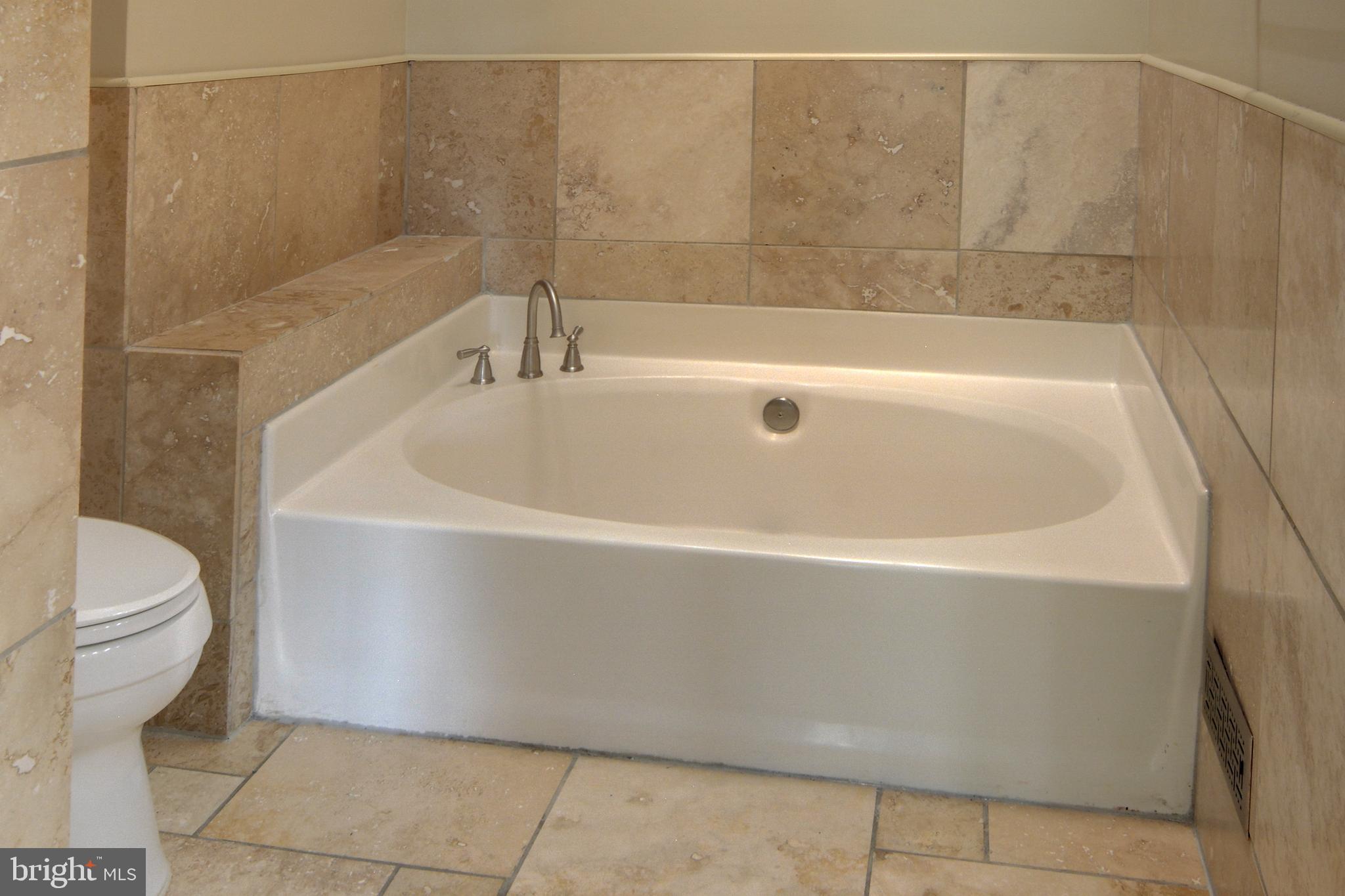 Centreville, Virginia, 20120, United States, 4 Bedrooms Bedrooms, ,3 BathroomsBathrooms,Residential,For Sale,1920404