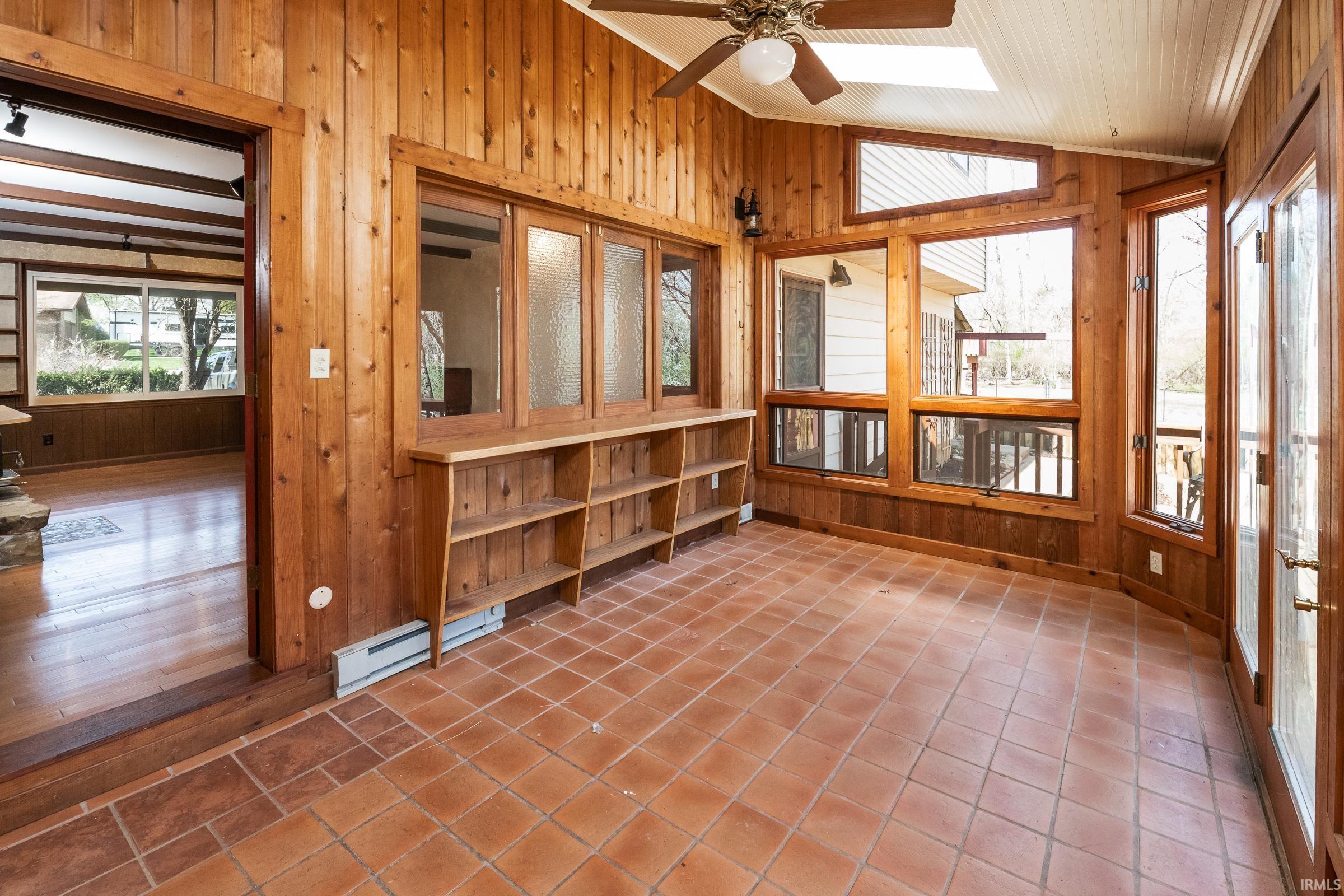 Bloomington, Indiana, 47401, United States, 8 Bedrooms Bedrooms, ,5 BathroomsBathrooms,Residential,For Sale,1988633