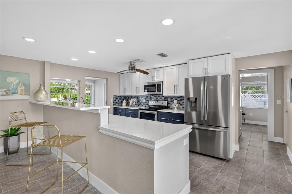 Longboat Key, Florida, 34228, United States, 3 Bedrooms Bedrooms, ,2 BathroomsBathrooms,Residential,For Sale,1990986