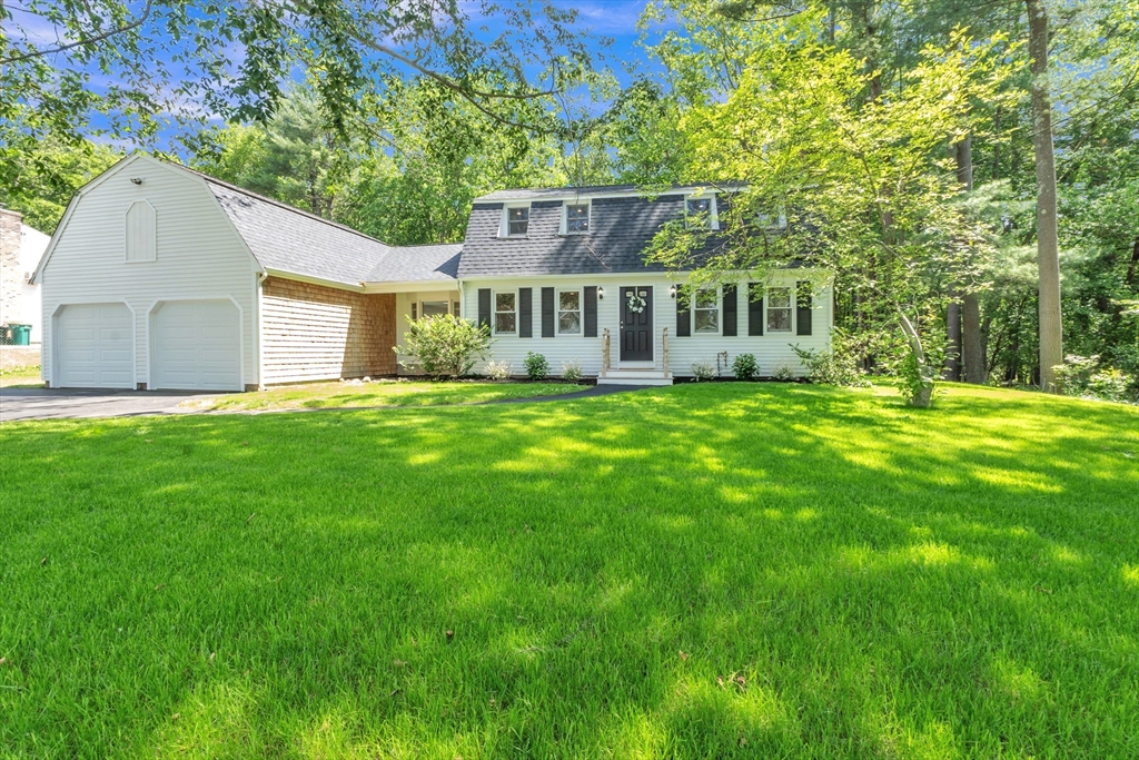 North Attleboro, Massachusetts, 02760, United States, 3 Bedrooms Bedrooms, ,Residential,For Sale,1872136
