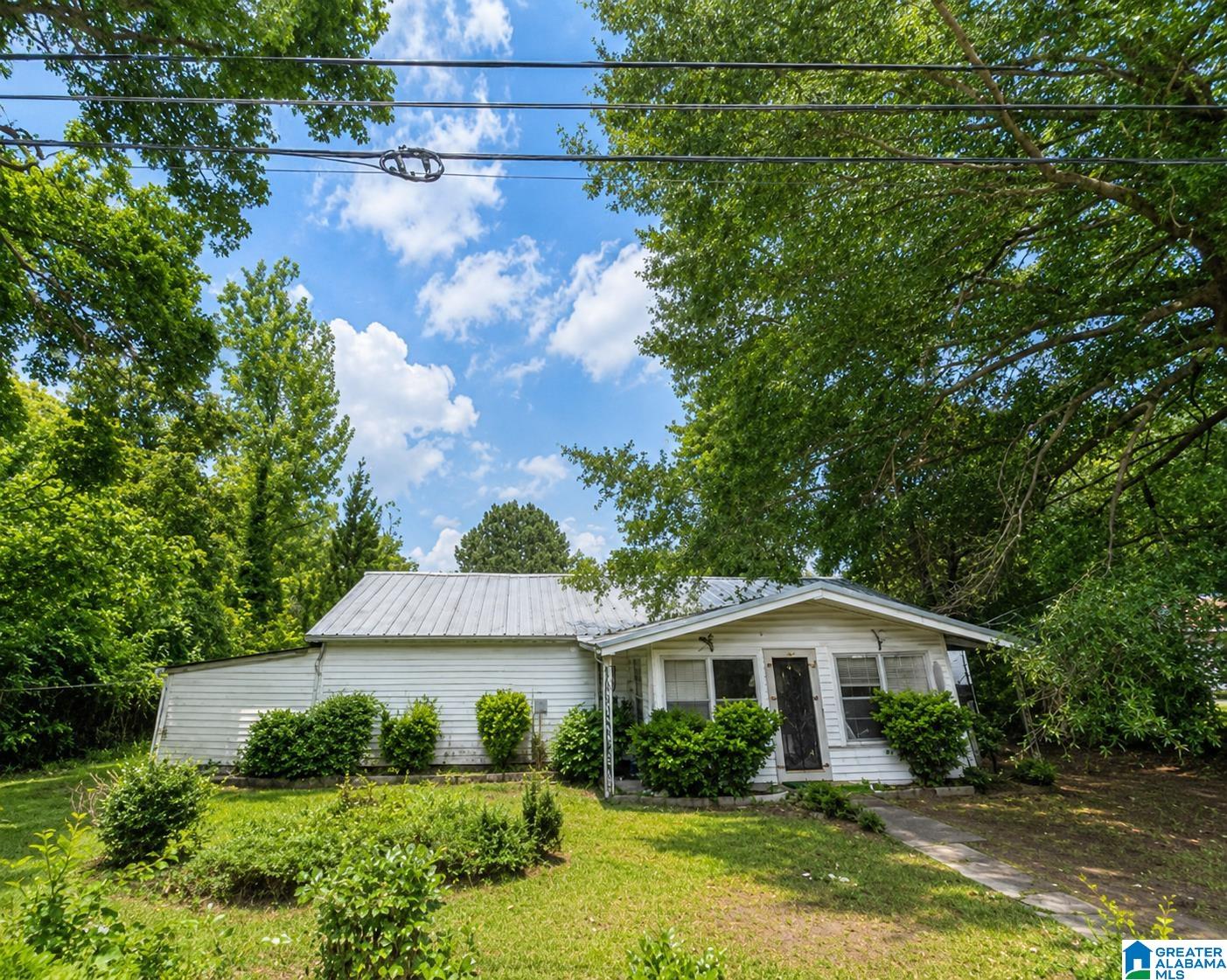 Cave Rd, Anniston, AL 36206