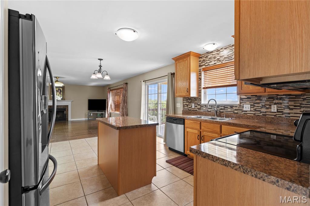 Arnold, Missouri, 63010, United States, 5 Bedrooms Bedrooms, ,4 BathroomsBathrooms,Residential,For Sale,1876130