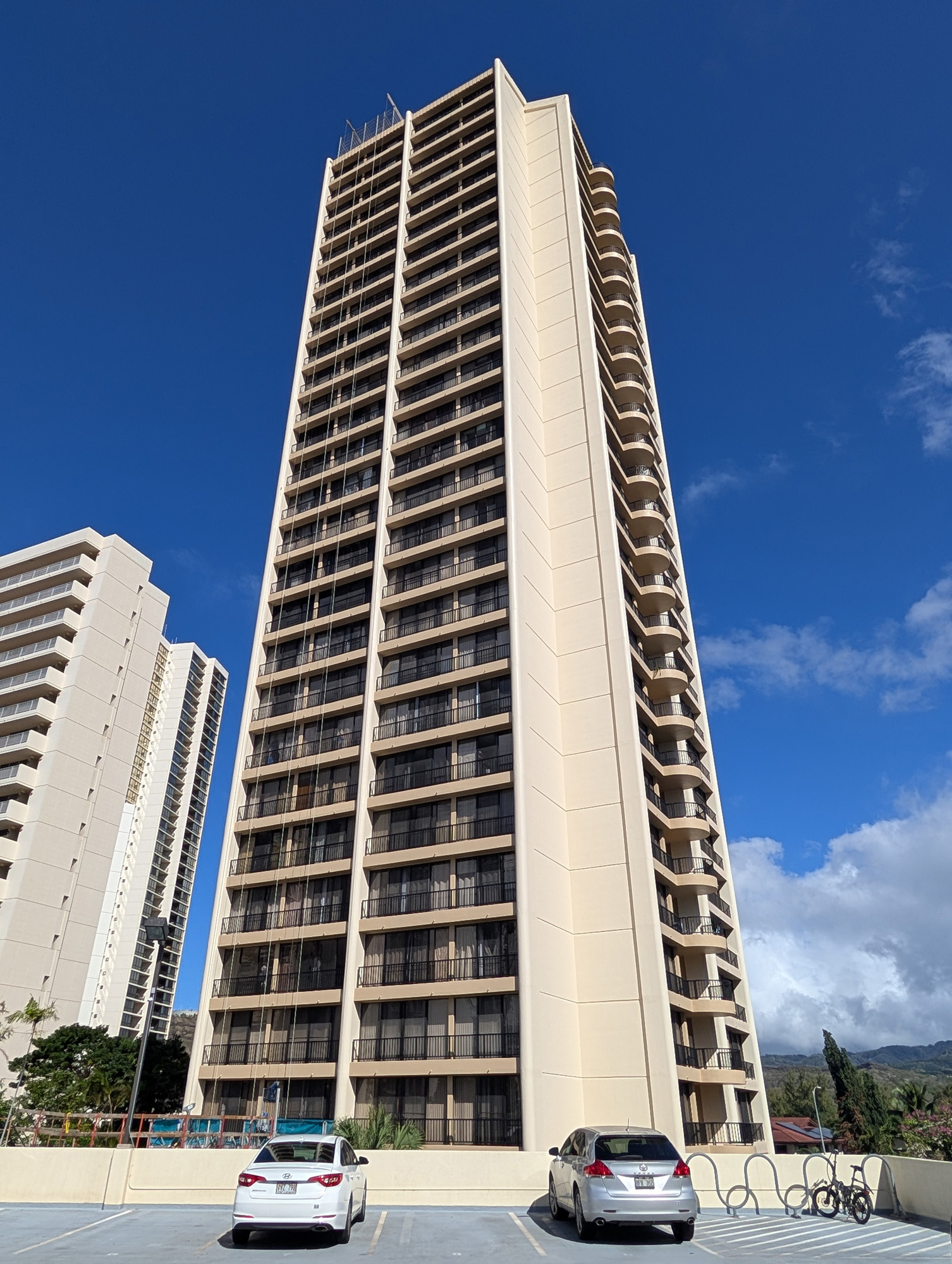 Honolulu, Hawaii, 96818, United States, 3 Bedrooms Bedrooms, ,2 BathroomsBathrooms,Residential,For Sale,1976131