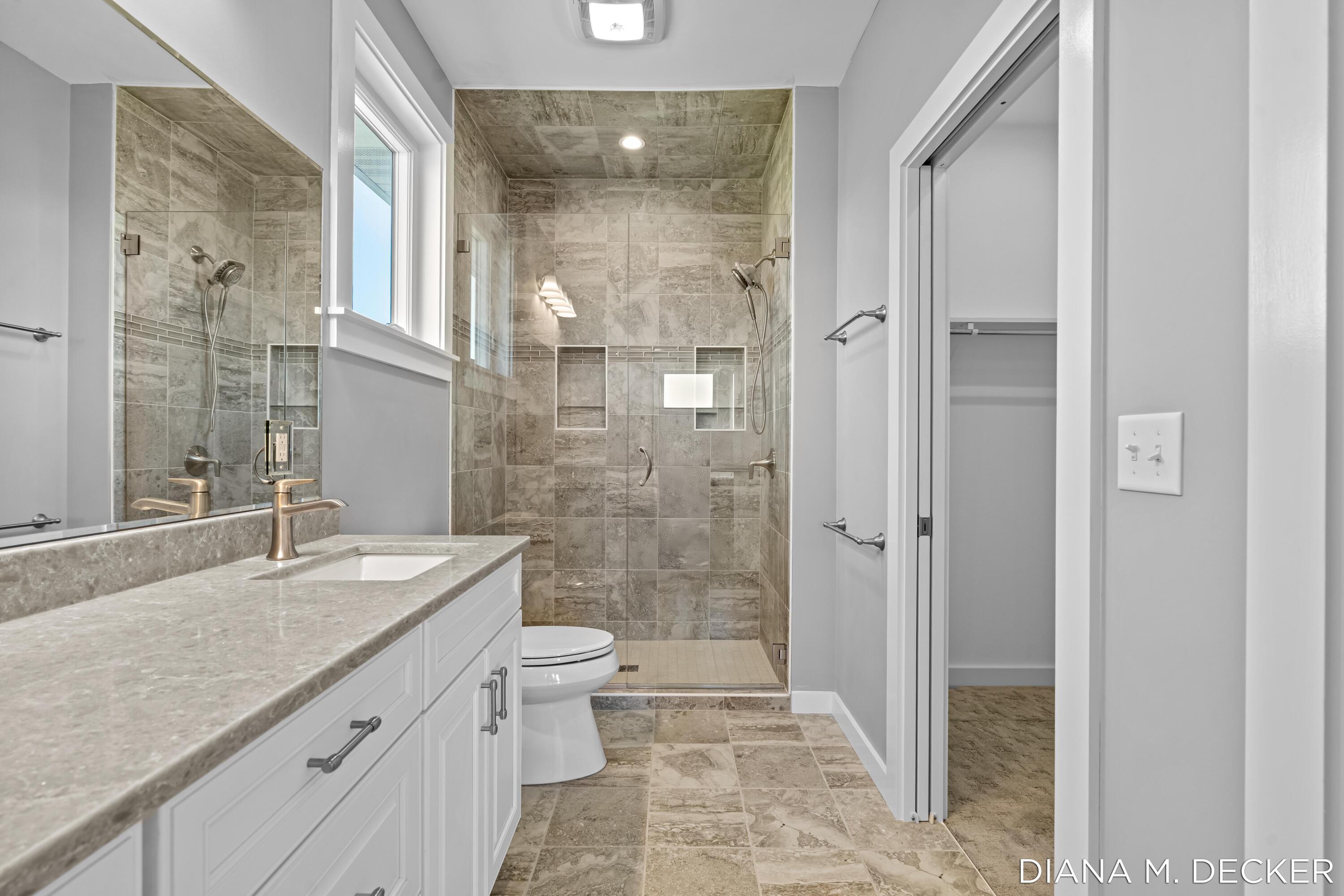 Bloomingdale, Michigan, 49026, United States, 2 Bedrooms Bedrooms, ,3 BathroomsBathrooms,Residential,For Sale,2049040