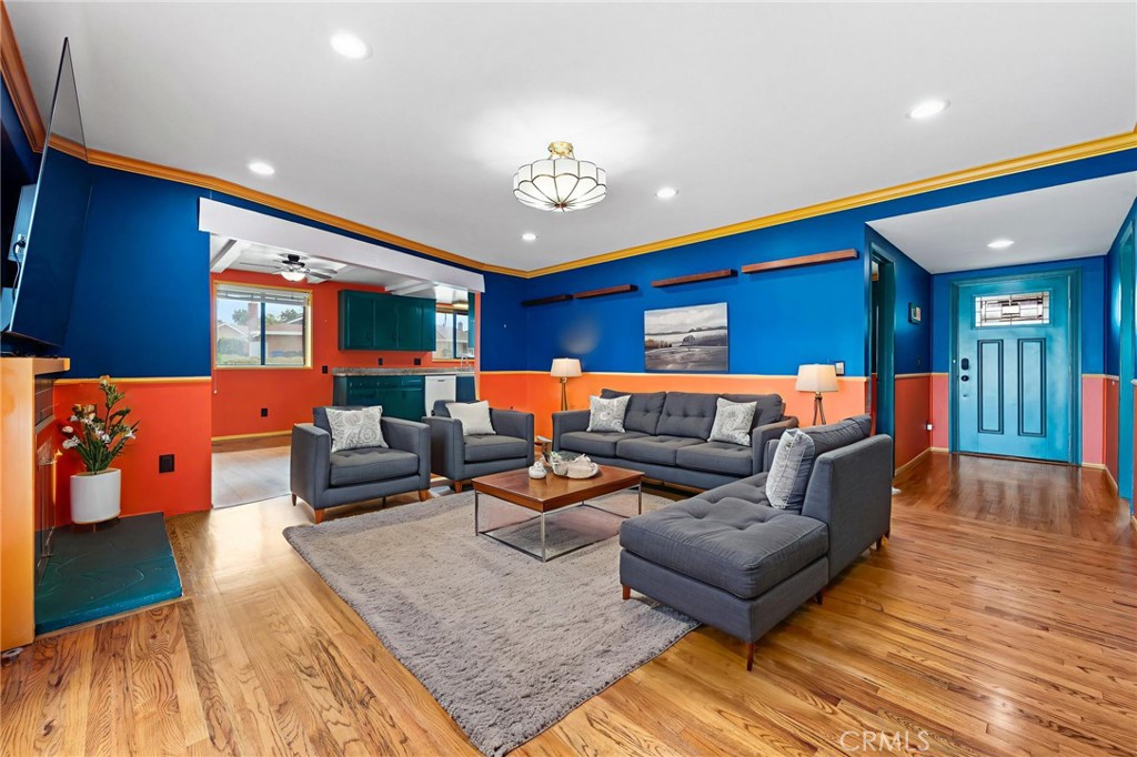 Whittier, California, 90604, United States, 3 Bedrooms Bedrooms, ,1 BathroomBathrooms,Residential,For Sale,1947980