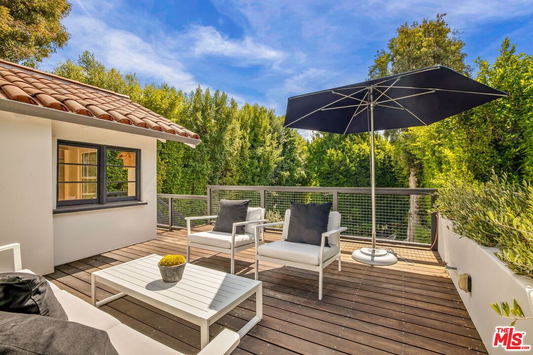 West Hollywood, California, 90048, United States, 3 Bedrooms Bedrooms, ,1 BathroomBathrooms,Residential,For Sale,1993483