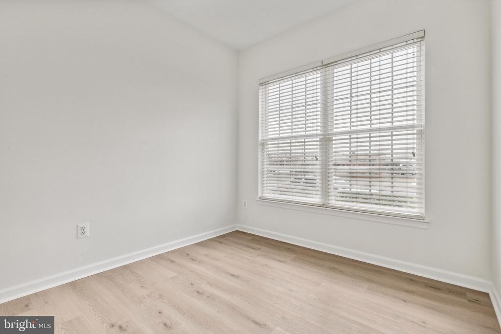 Chantilly, Virginia, 20152, United States, 3 Bedrooms Bedrooms, ,4 BathroomsBathrooms,Residential,For Sale,1942901