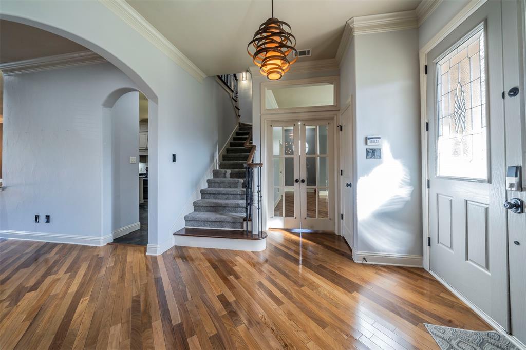 Arlington, Texas, 76017, United States, 4 Bedrooms Bedrooms, ,5 BathroomsBathrooms,Residential,For Sale,1982426