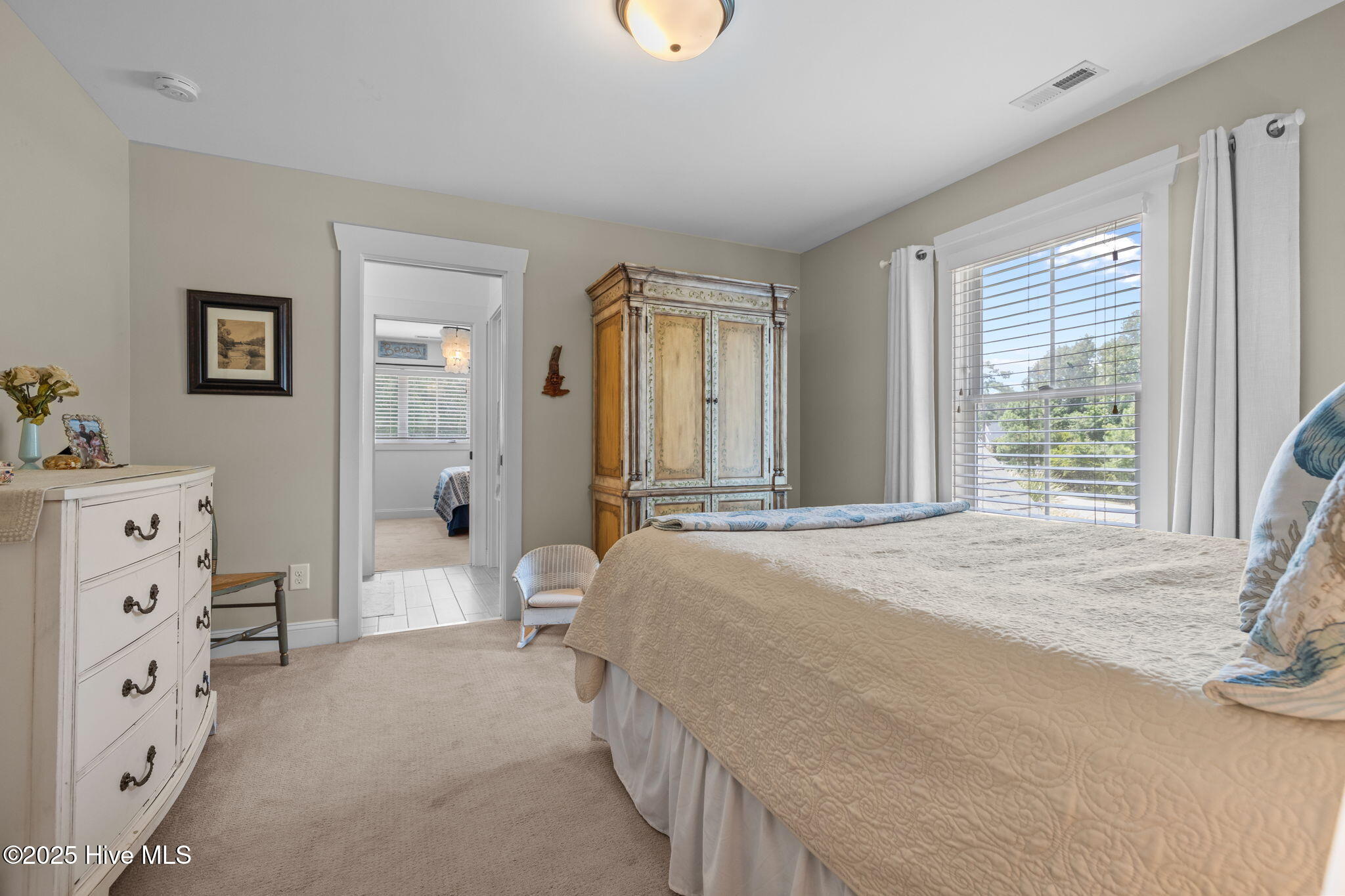 Morehead City, North Carolina, 28557, United States, 5 Bedrooms Bedrooms, ,4 BathroomsBathrooms,Residential,For Sale,1901415