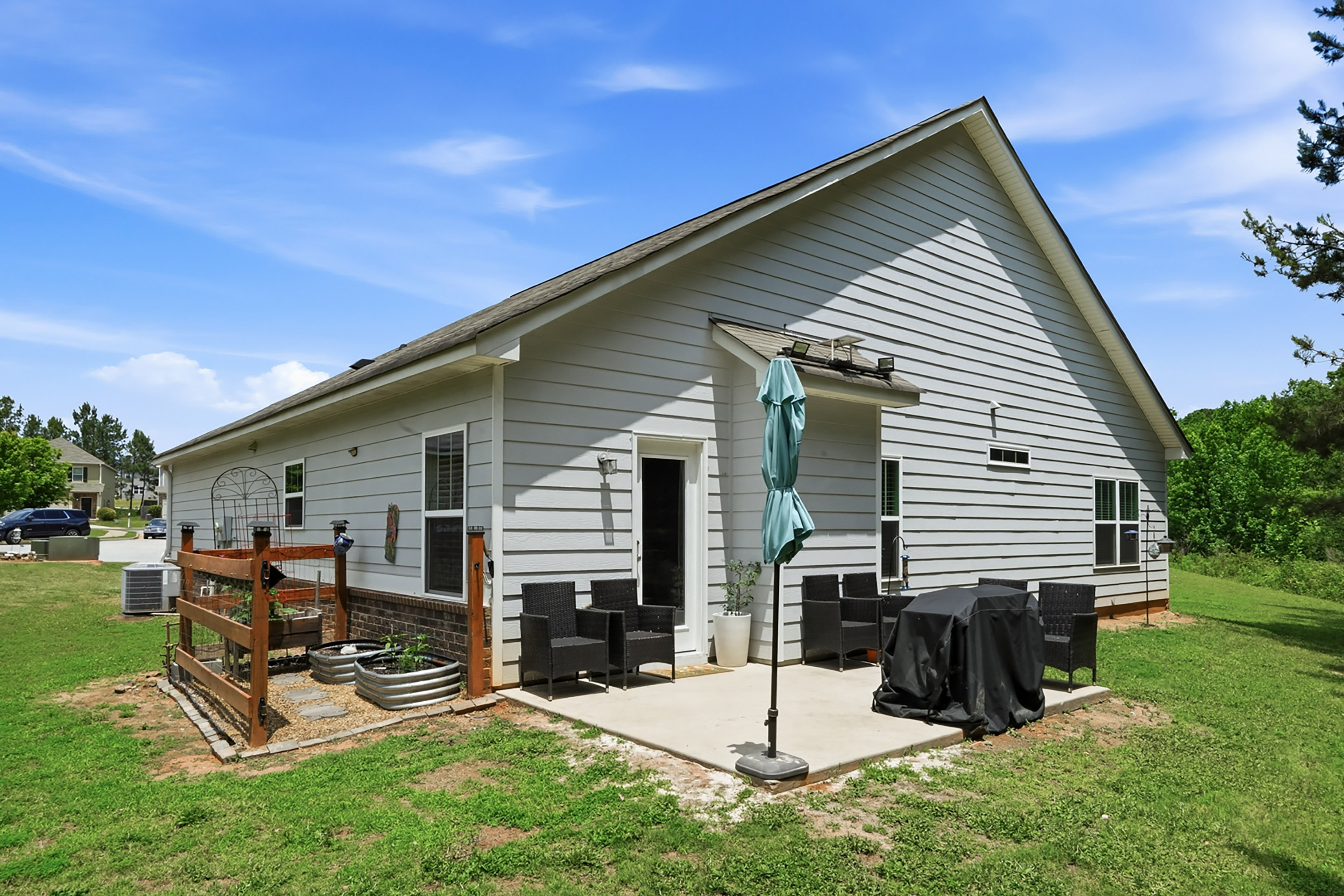  Beautifully Updated Ranch Home on Quiet Cul-De-Sac - 物件實景