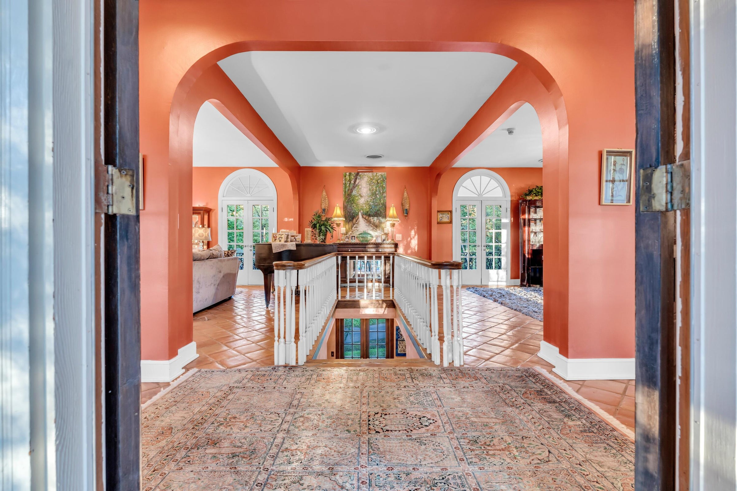 Columbus, Mississippi, 39705, United States, 4 Bedrooms Bedrooms, ,4 BathroomsBathrooms,Residential,For Sale,1976327