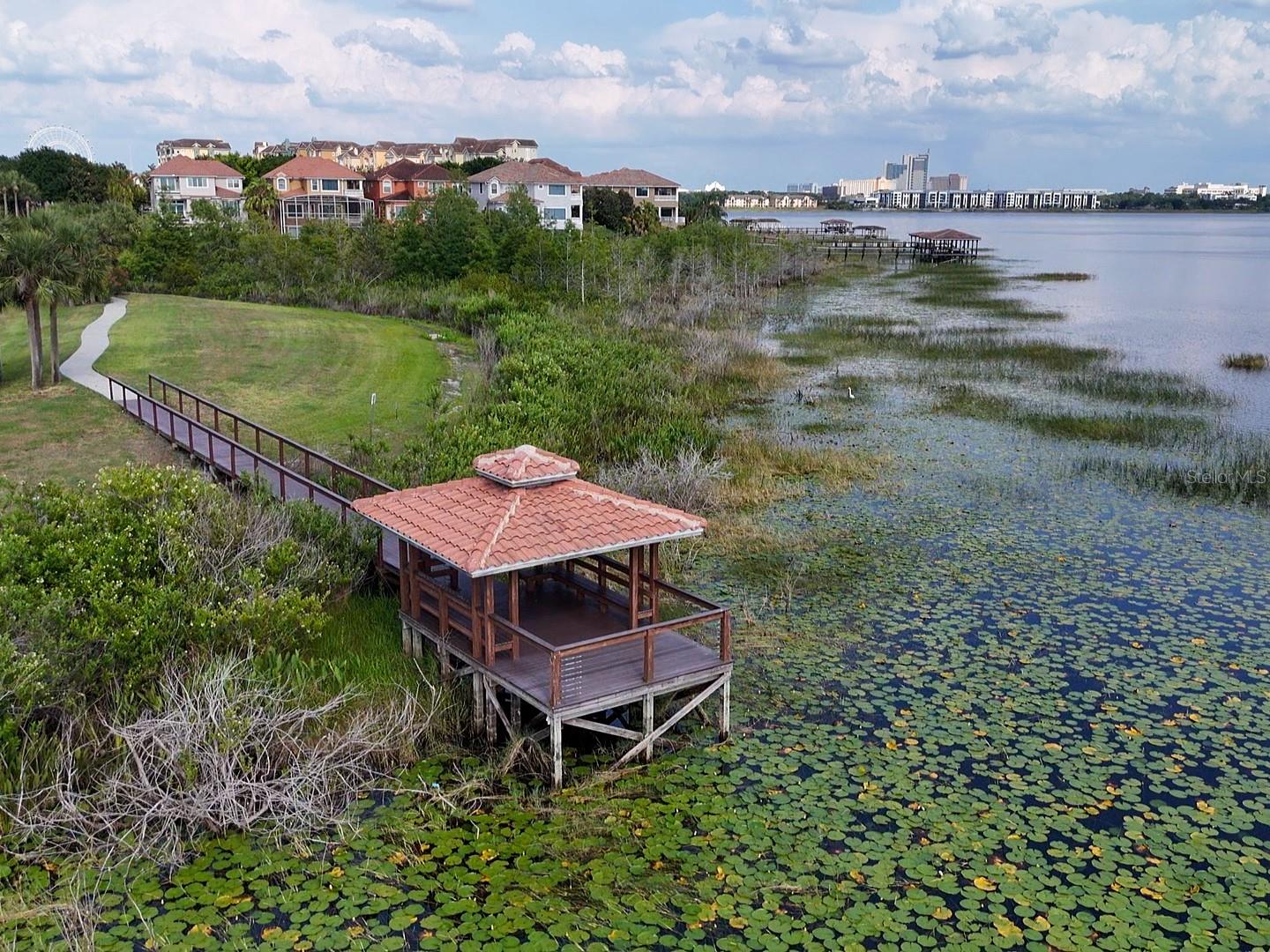 ORLANDO, Florida, 32836, United States, 5 Bedrooms Bedrooms, ,6 BathroomsBathrooms,Residential,For Sale,1983203