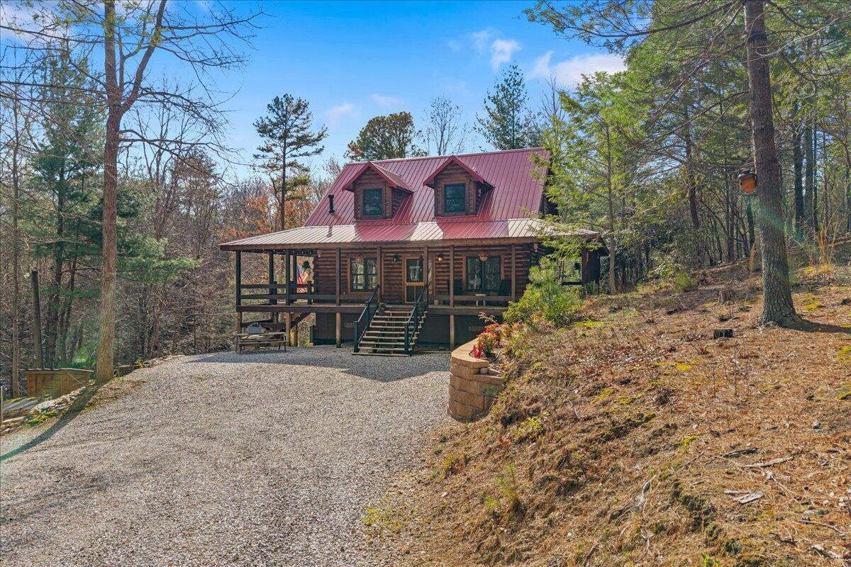 Tellico Plains, Tennessee, 37385, United States, 3 Bedrooms Bedrooms, ,3 BathroomsBathrooms,Residential,For Sale,2034978