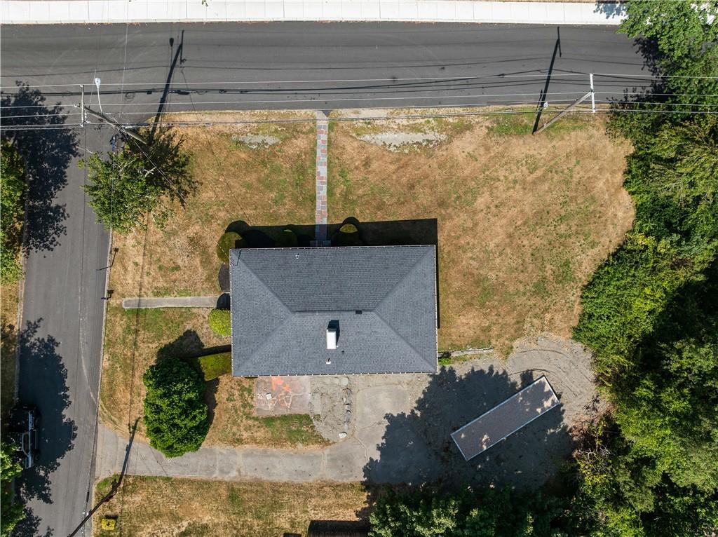 Portsmouth, Rhode Island, 02871, United States, 3 Bedrooms Bedrooms, ,2 BathroomsBathrooms,Residential,For Sale,1974528