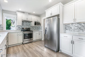 Yakima, Washington, 98901, United States, 3 Bedrooms Bedrooms, ,3 BathroomsBathrooms,Residential,For Sale,1729945