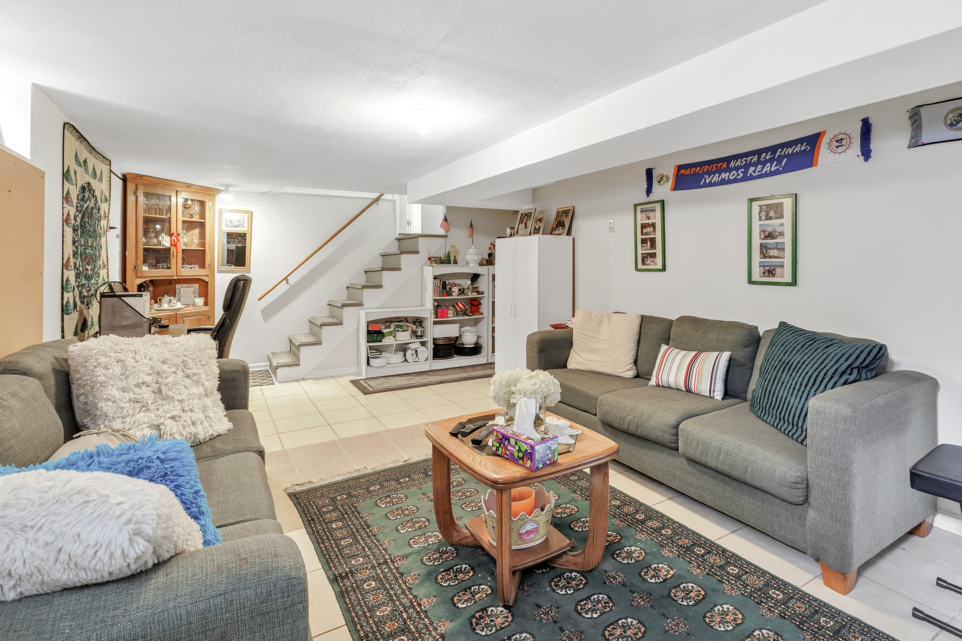 Stratford, Connecticut, 06614, United States, 4 Bedrooms Bedrooms, ,4 BathroomsBathrooms,Residential,For Sale,1996522