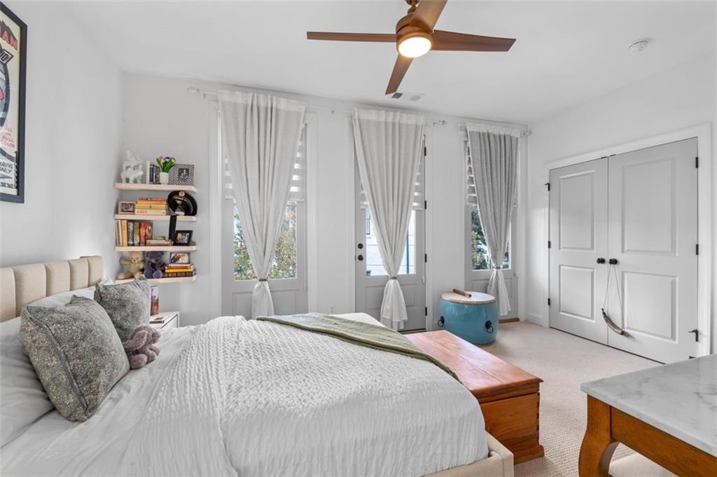 Atlanta, Georgia, 30324, United States, 3 Bedrooms Bedrooms, ,3 BathroomsBathrooms,Residential,For Sale,1948328