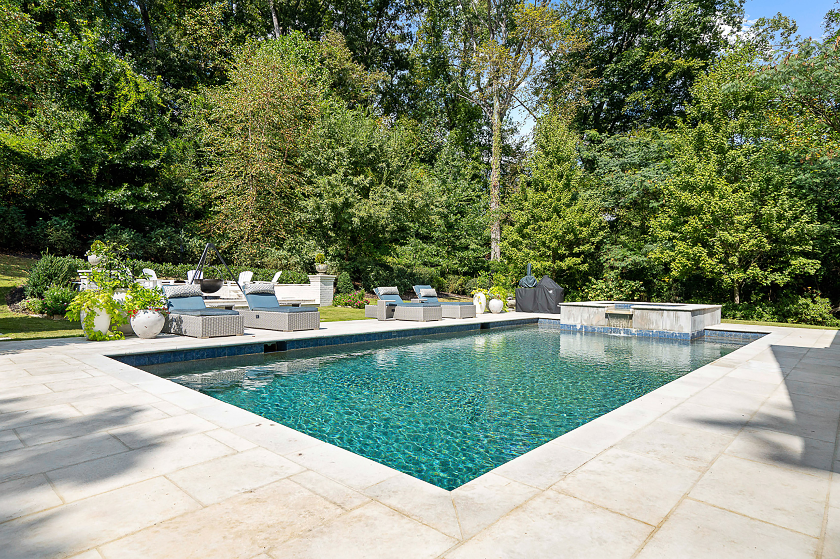  Timeless Elegance in Historic Brookhaven - 物件實景