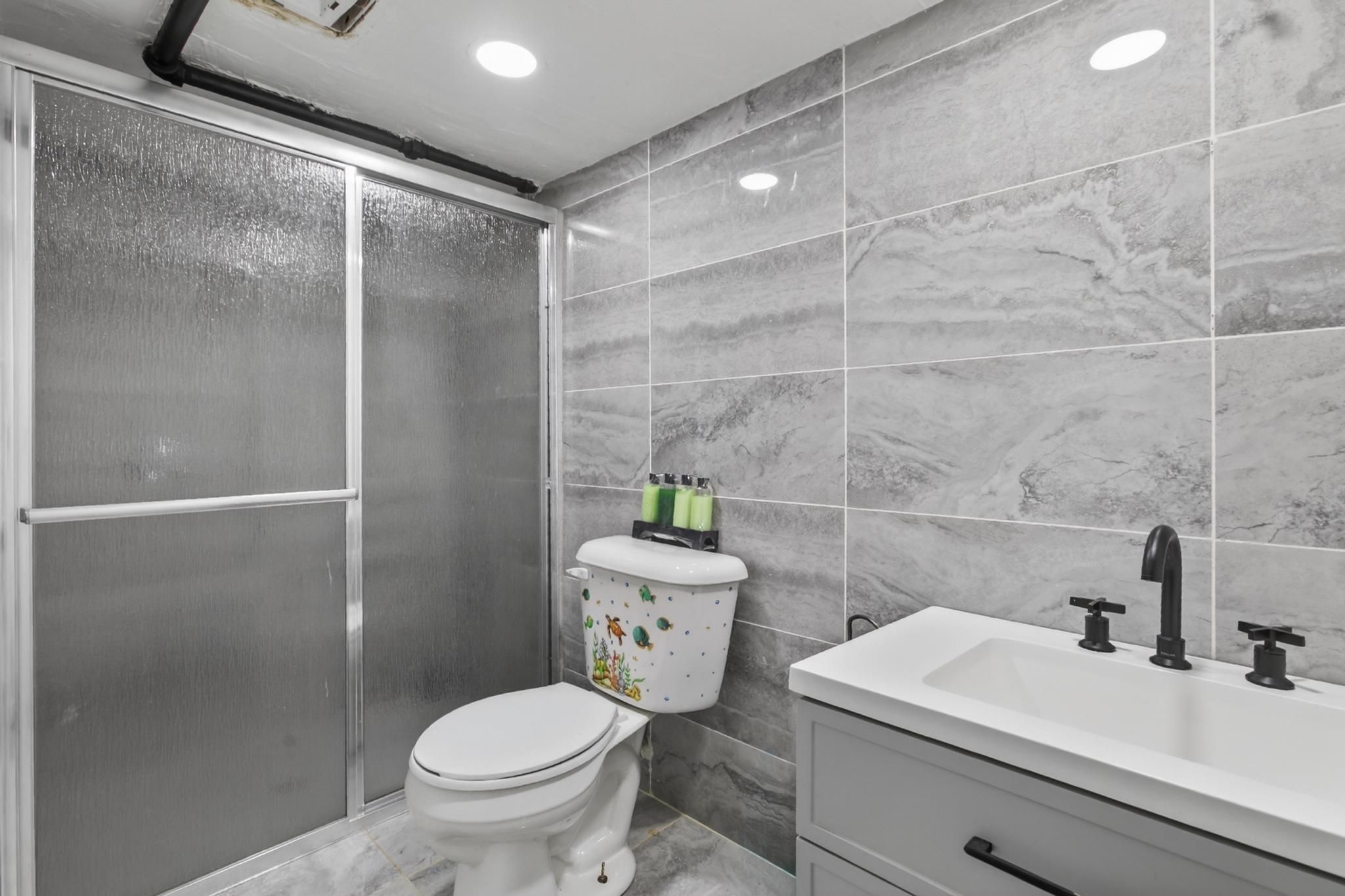  102 Thurber Avenue, Brockton, MA, 02301 - 物件實景