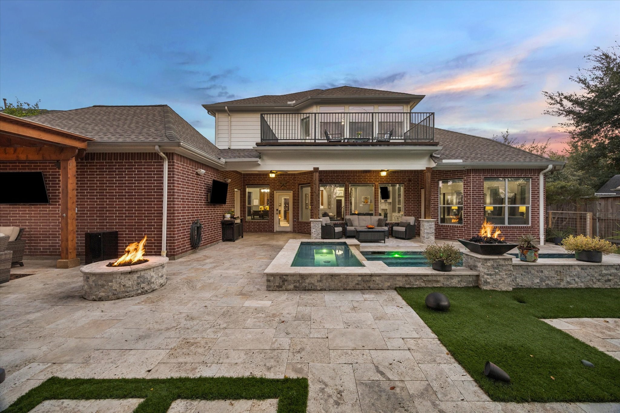  3523 Silvercreek Drive - 物件實景
