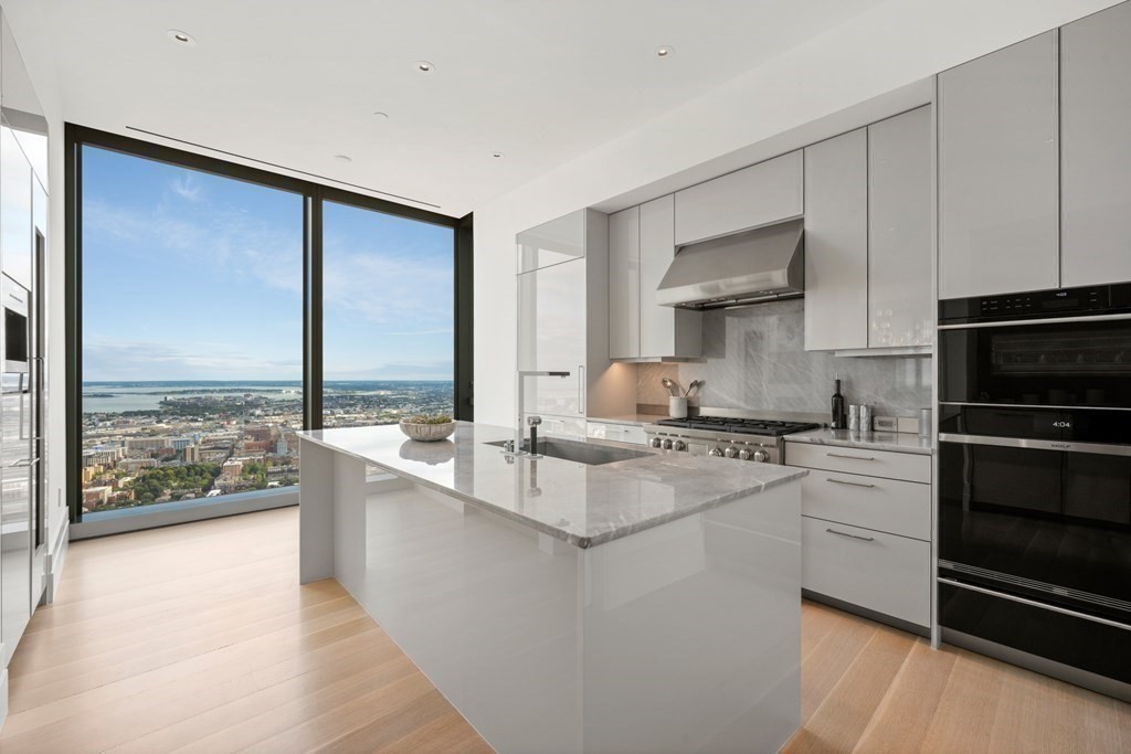 Boston, Massachusetts, 02199, United States, 5 Bedrooms Bedrooms, ,8 BathroomsBathrooms,Residential,For Sale,1906314