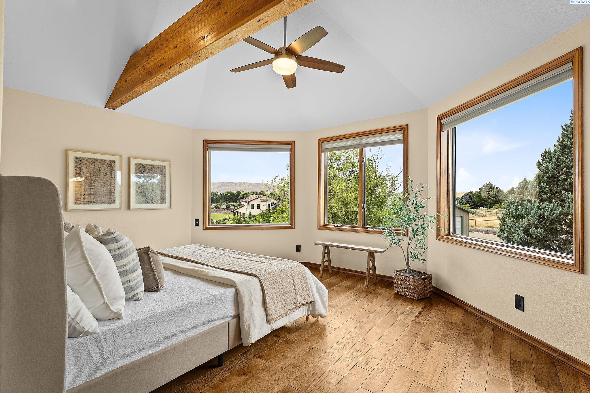 West Richland, Washington, 99353, United States, 5 Bedrooms Bedrooms, ,3 BathroomsBathrooms,Residential,For Sale,1906859