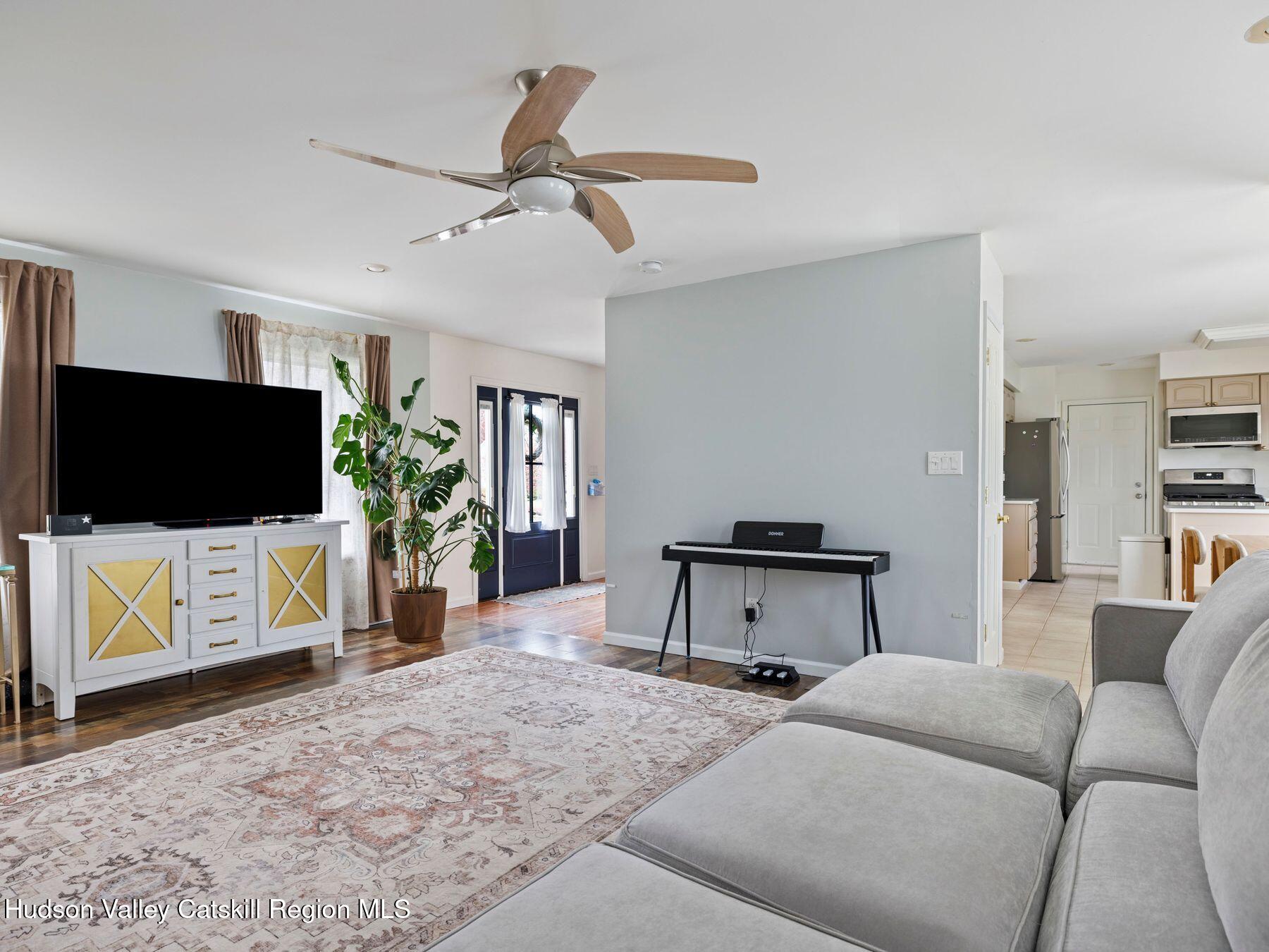 Saugerties, New York, 12477, United States, 4 Bedrooms Bedrooms, ,3 BathroomsBathrooms,Residential,For Sale,1994333