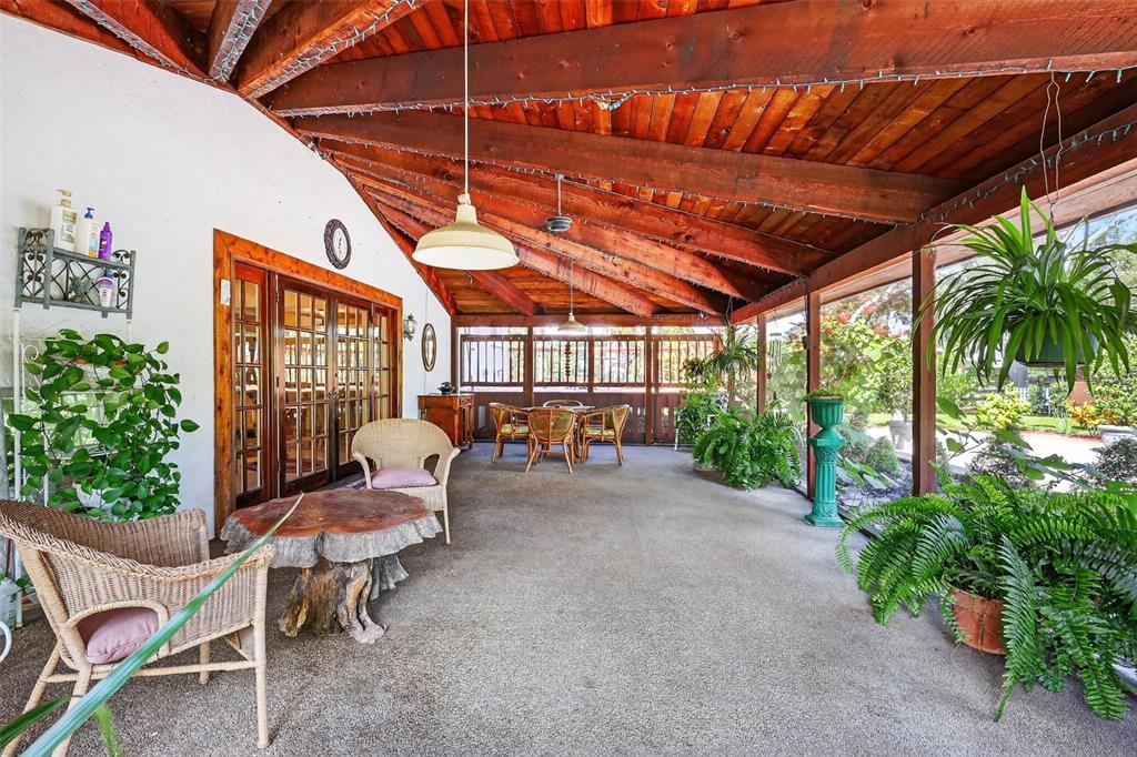 Seminole, Florida, 33776, United States, 3 Bedrooms Bedrooms, ,3 BathroomsBathrooms,Residential,For Sale,1989407