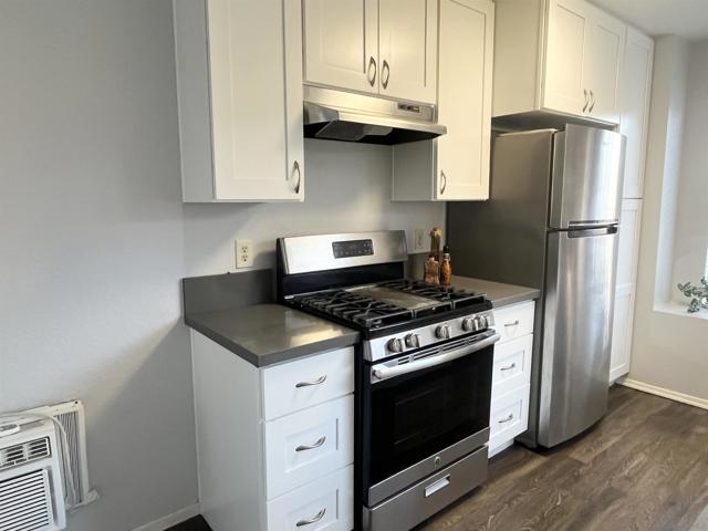 San Diego, California, 92126, United States, 2 Bedrooms Bedrooms, ,2 BathroomsBathrooms,Residential,For Sale,2009091