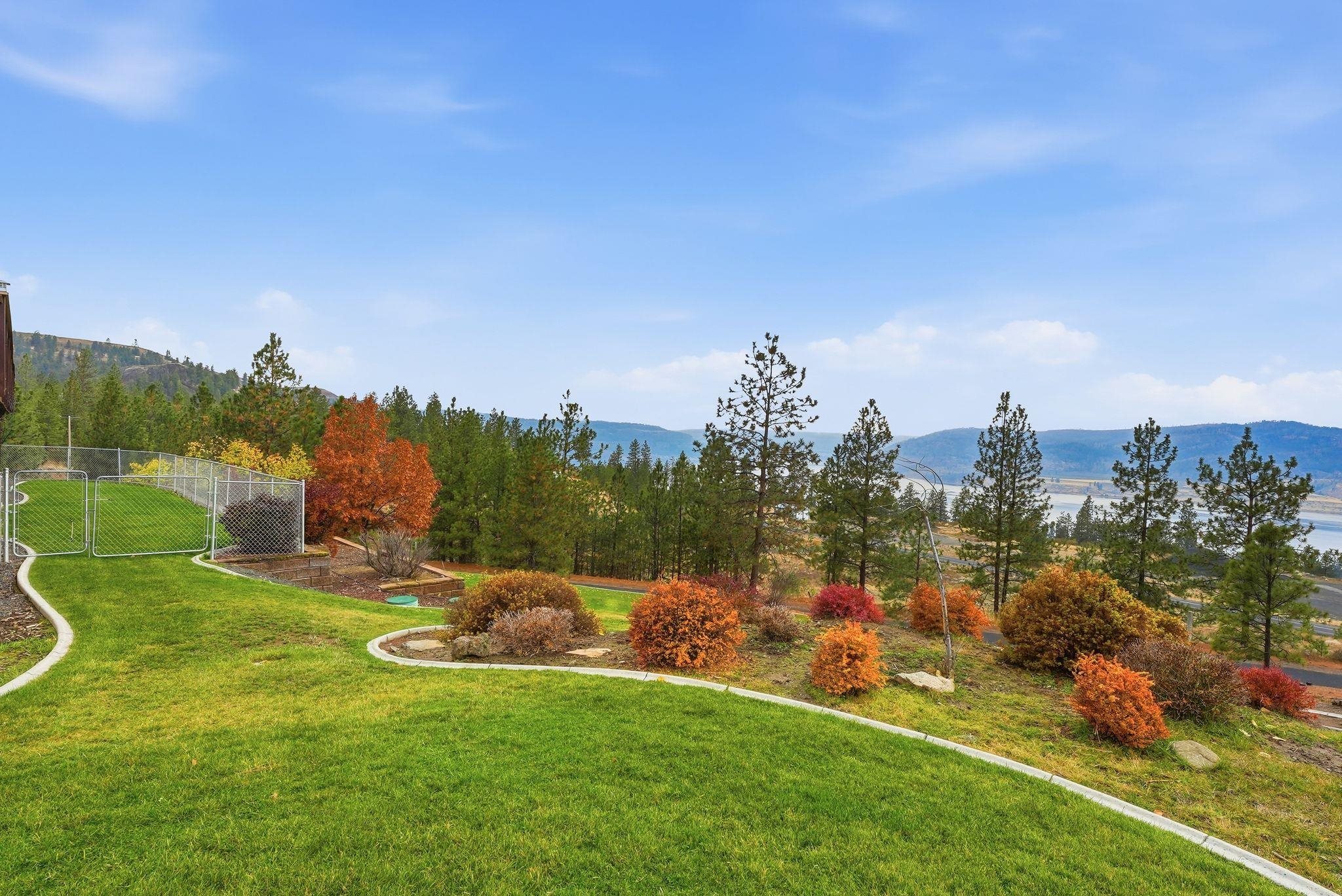 Seven Bays, Washington, 99122, United States, 5 Bedrooms Bedrooms, ,3 BathroomsBathrooms,Residential,For Sale,1992977