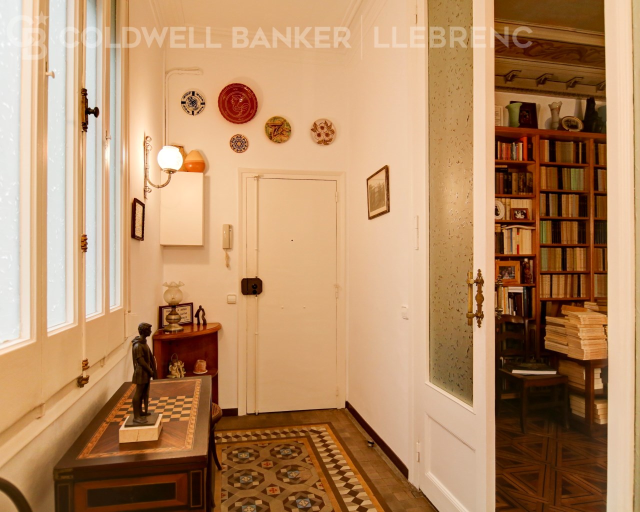 Barcelona, Catalonia, ES, 4 Bedrooms Bedrooms, ,1 BathroomBathrooms,Residential,For Sale,1622772