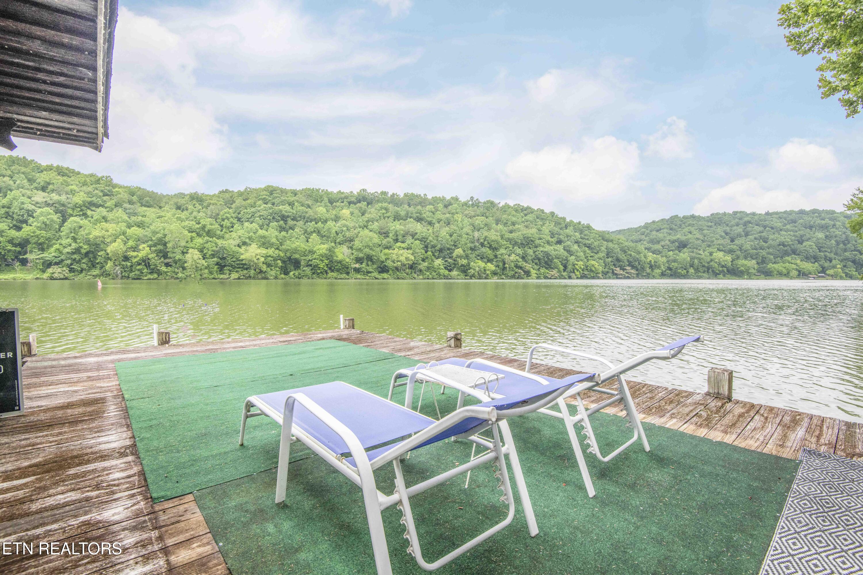 Kingston, Tennessee, 37763, United States, 3 Bedrooms Bedrooms, ,3 BathroomsBathrooms,Residential,For Sale,2013795