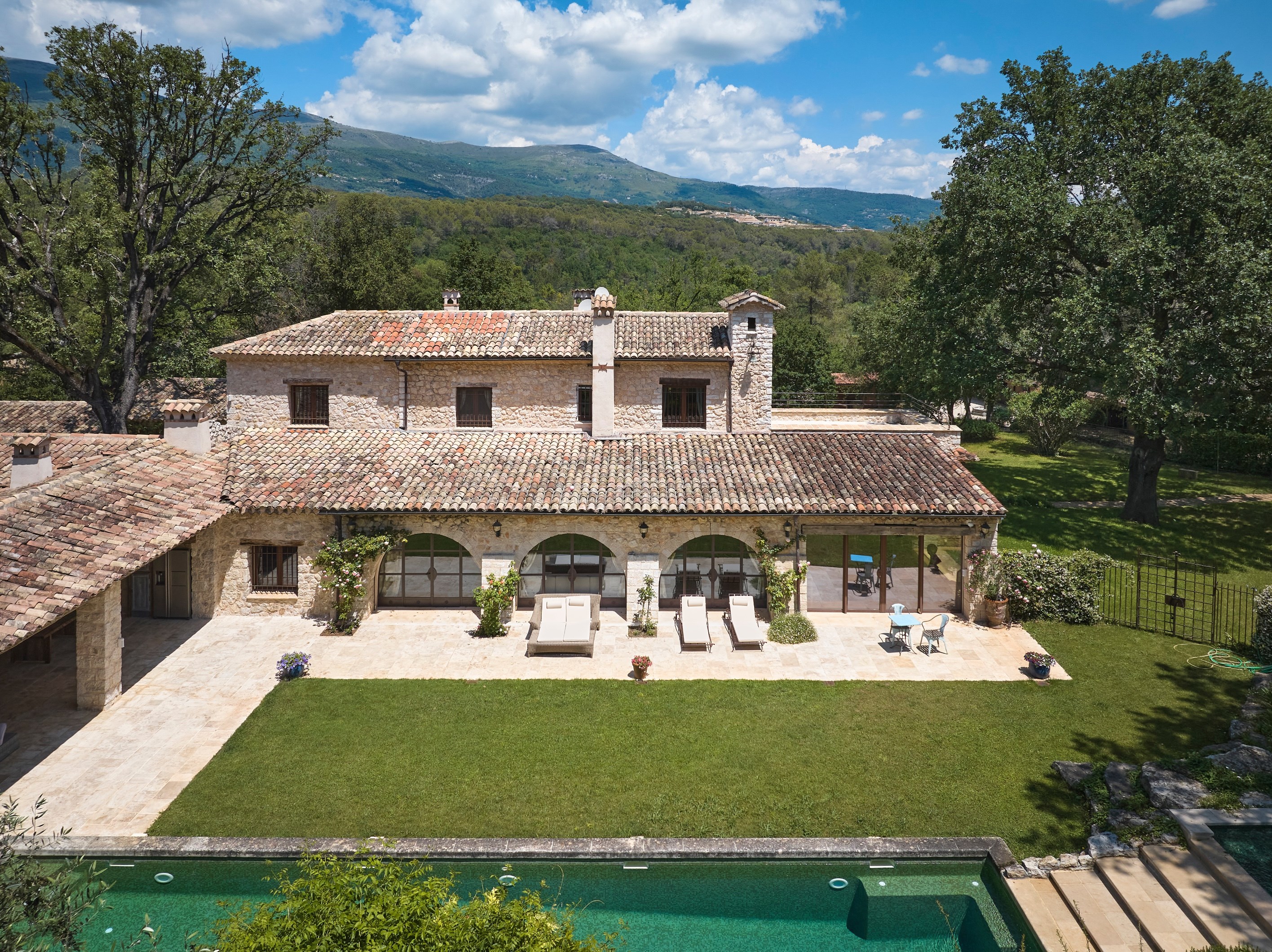  Roquefort-les-Pins stone estate 600 sqm 8 hectares land near Cannes - 物件實景