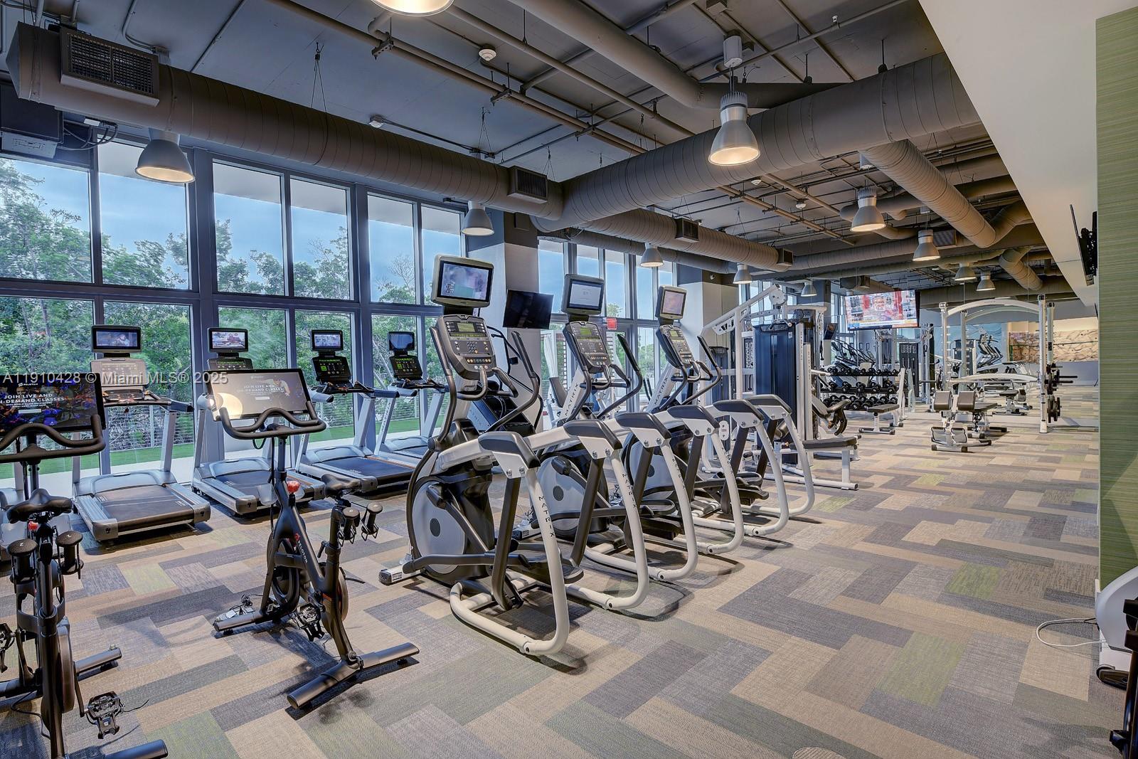 North Miami Beach, Florida, 33160, United States, 2 Bedrooms Bedrooms, ,2 BathroomsBathrooms,Residential,For Sale,1989181