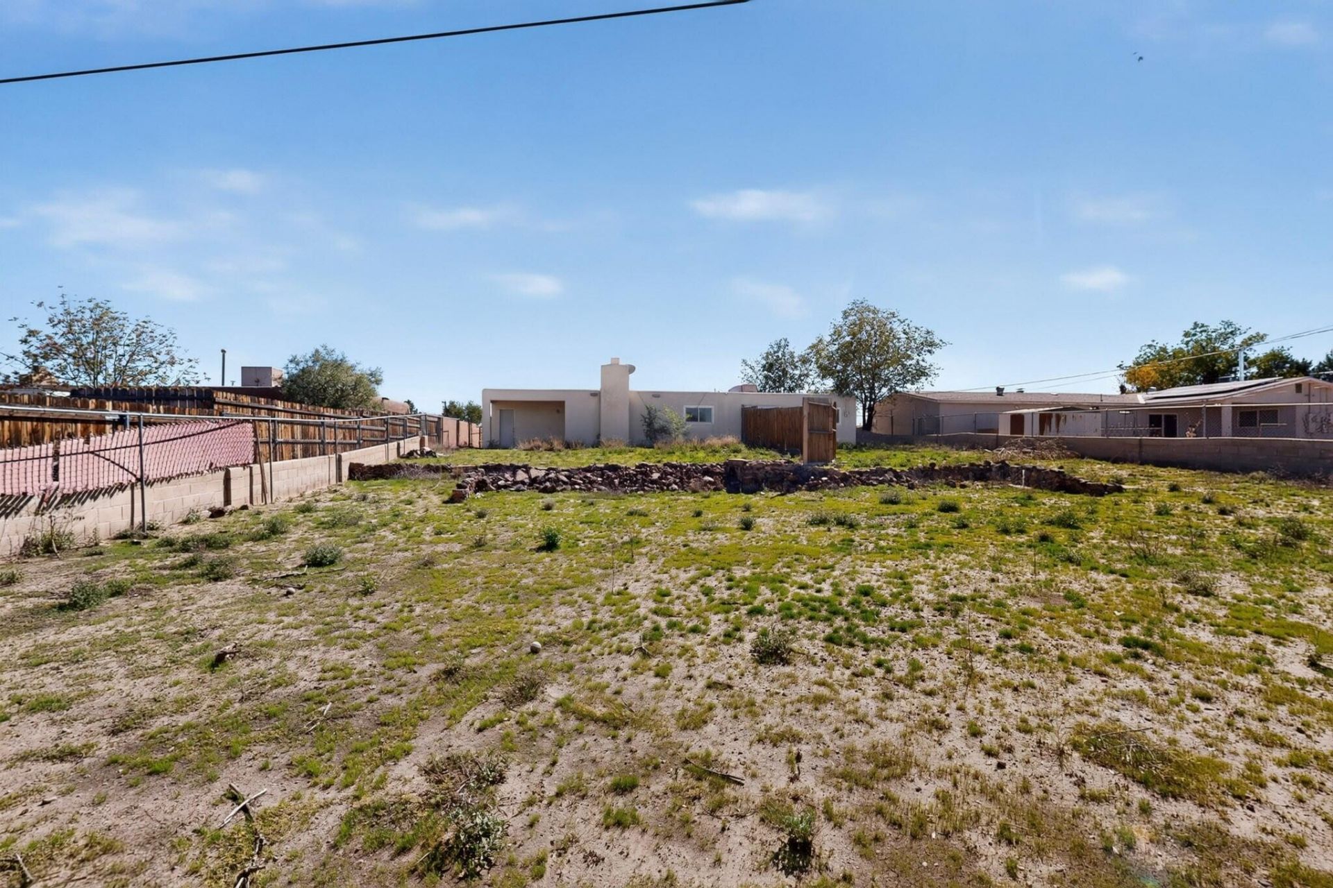 Fairfax Dr, Albuquerque, NM 87114