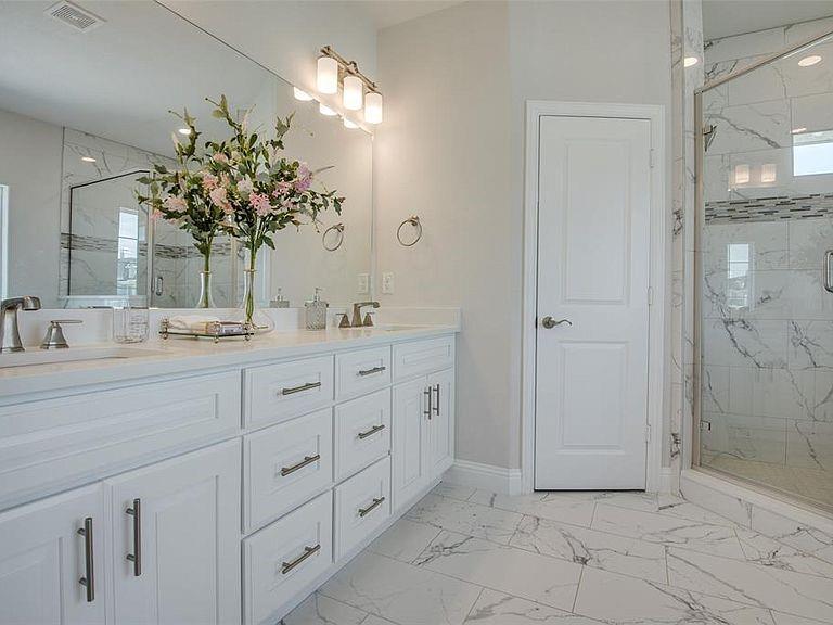 McKinney, Texas, 75070, United States, 2 Bedrooms Bedrooms, ,3 BathroomsBathrooms,Residential,For Sale,1971393