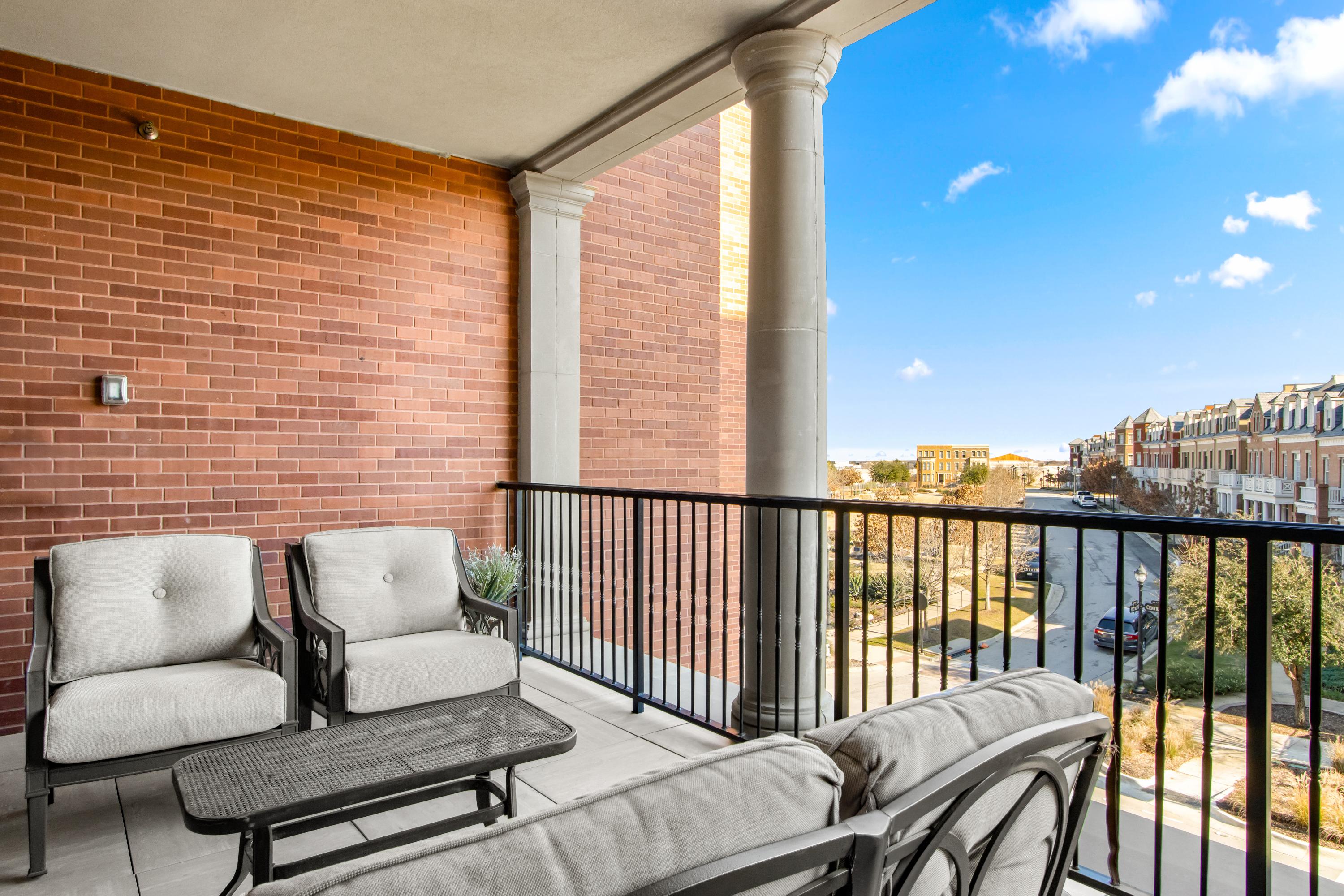  Experience Luxurious Living at Parkview Residence - 物件實景