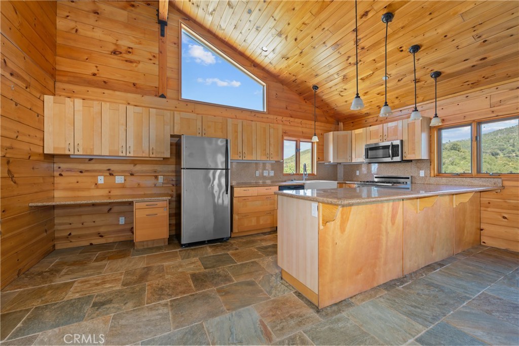 Julian, California, 92036, United States, 3 Bedrooms Bedrooms, ,2 BathroomsBathrooms,Residential,For Sale,1867078