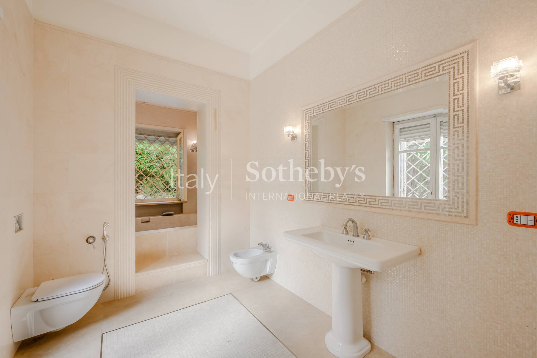  Villa with Panoramic Views and Park in Turin’s Hills - 物件實景