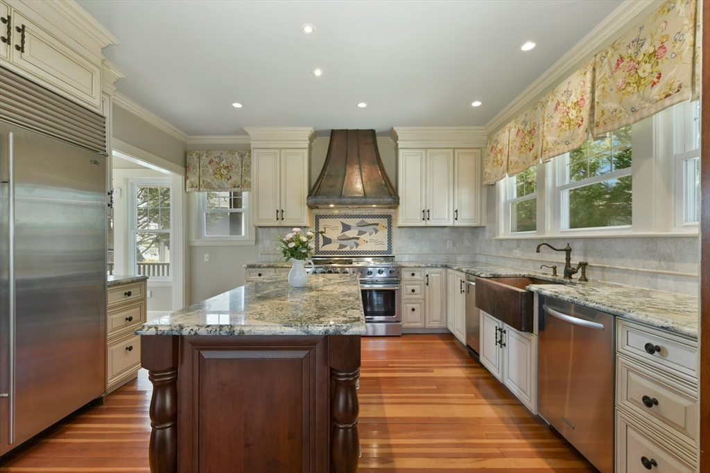 Hull, Massachusetts, 02045, United States, 7 Bedrooms Bedrooms, ,5 BathroomsBathrooms,Residential,For Sale,1794326