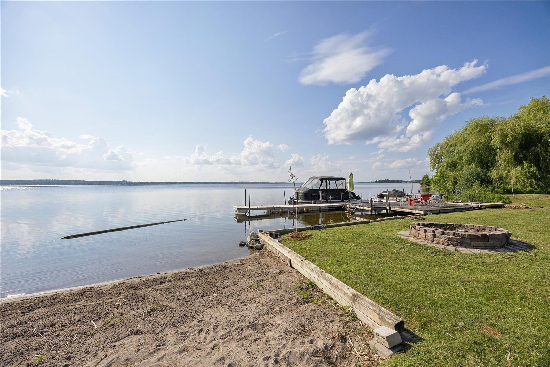 Pigeon Lake Estate-Kawarthas - 物件實景