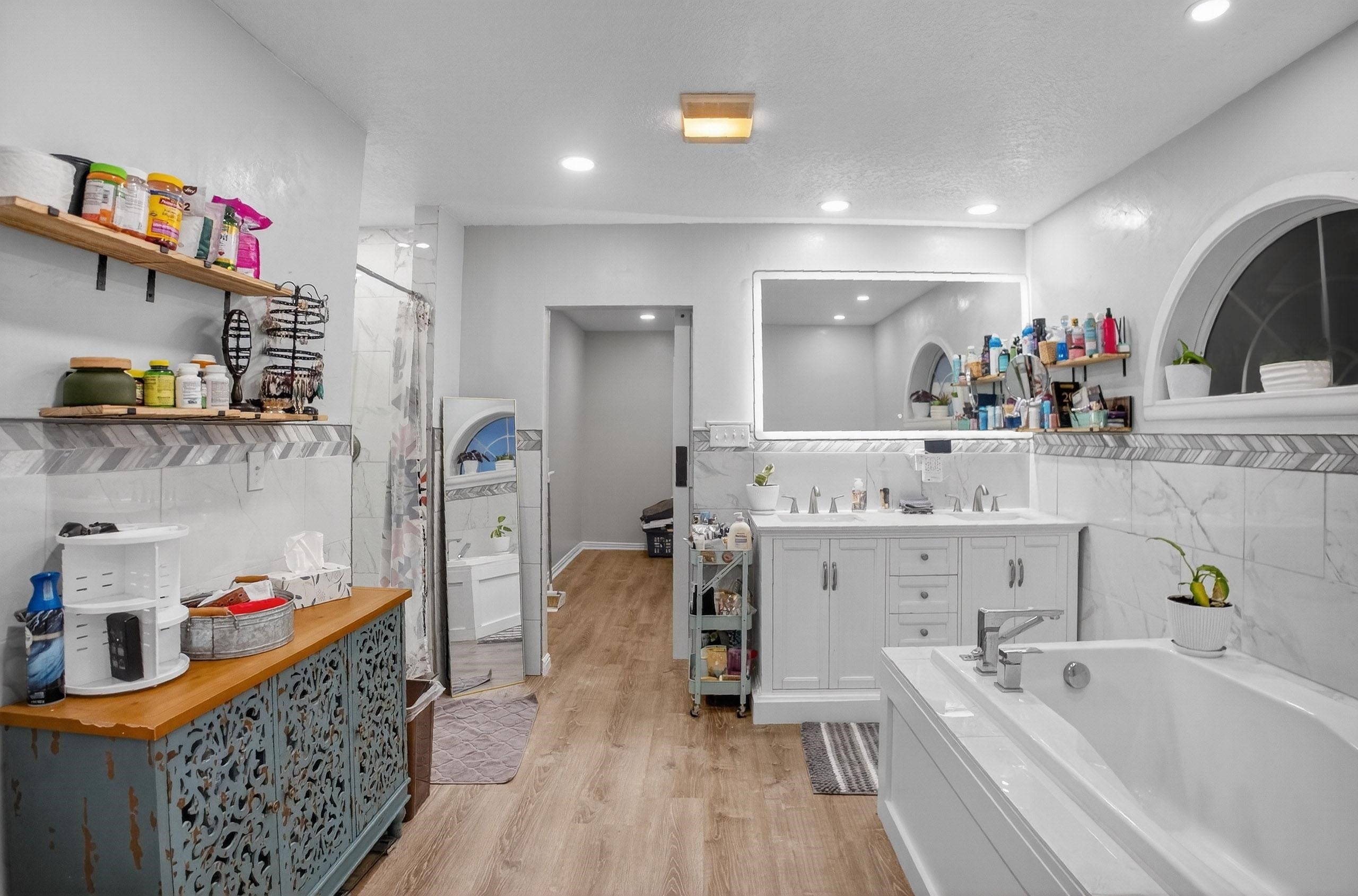 Pocatello, Idaho, 83202, United States, 6 Bedrooms Bedrooms, ,3 BathroomsBathrooms,Residential,For Sale,1981388