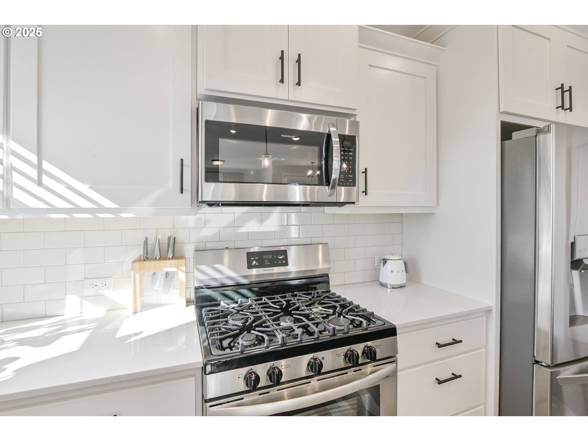 Hillsboro, Oregon, 97123, United States, 3 Bedrooms Bedrooms, ,2 BathroomsBathrooms,Residential,For Sale,1967879