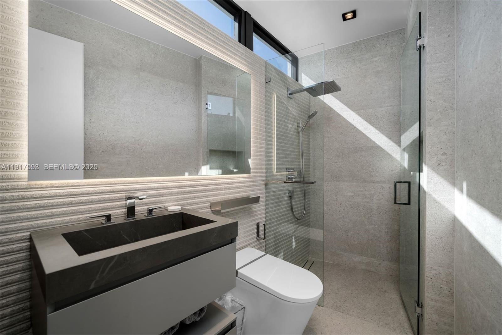 Golden Beach, Florida, 33160, United States, 6 Bedrooms Bedrooms, ,7 BathroomsBathrooms,Residential,For Sale,2000920