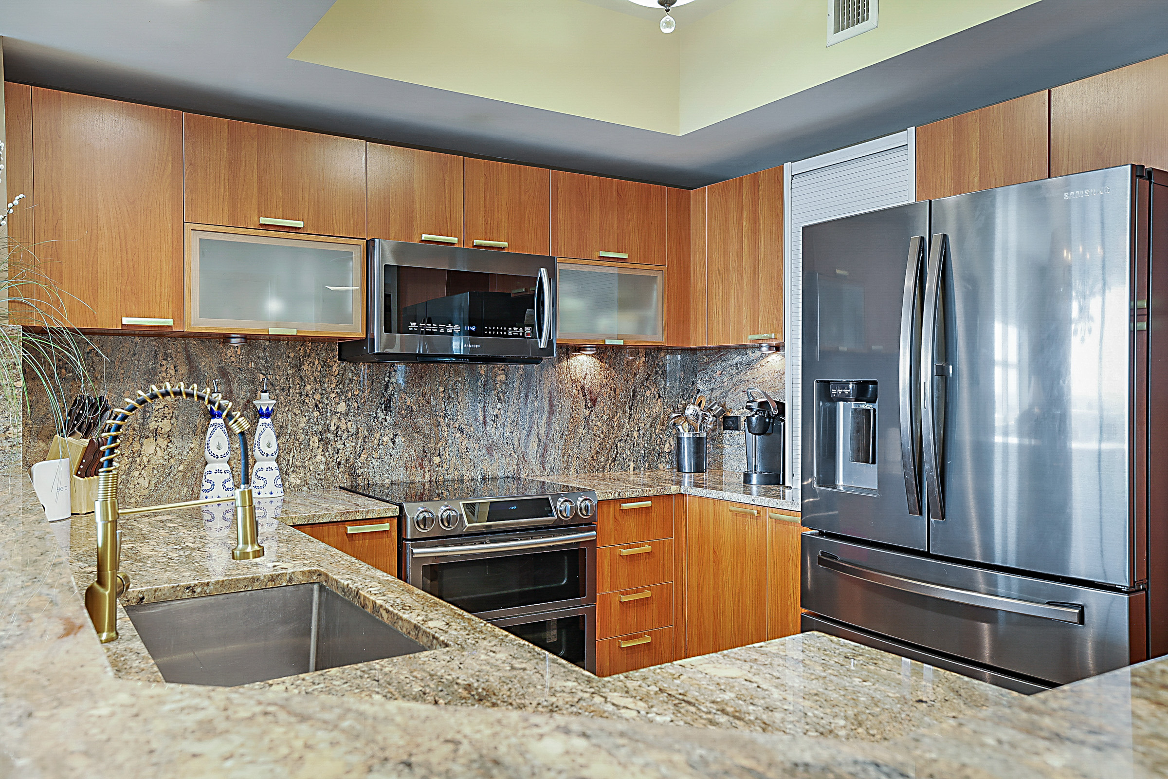  2640 Lake Shore Drive, Riviera Beach, FL, 33404 - 物件實景