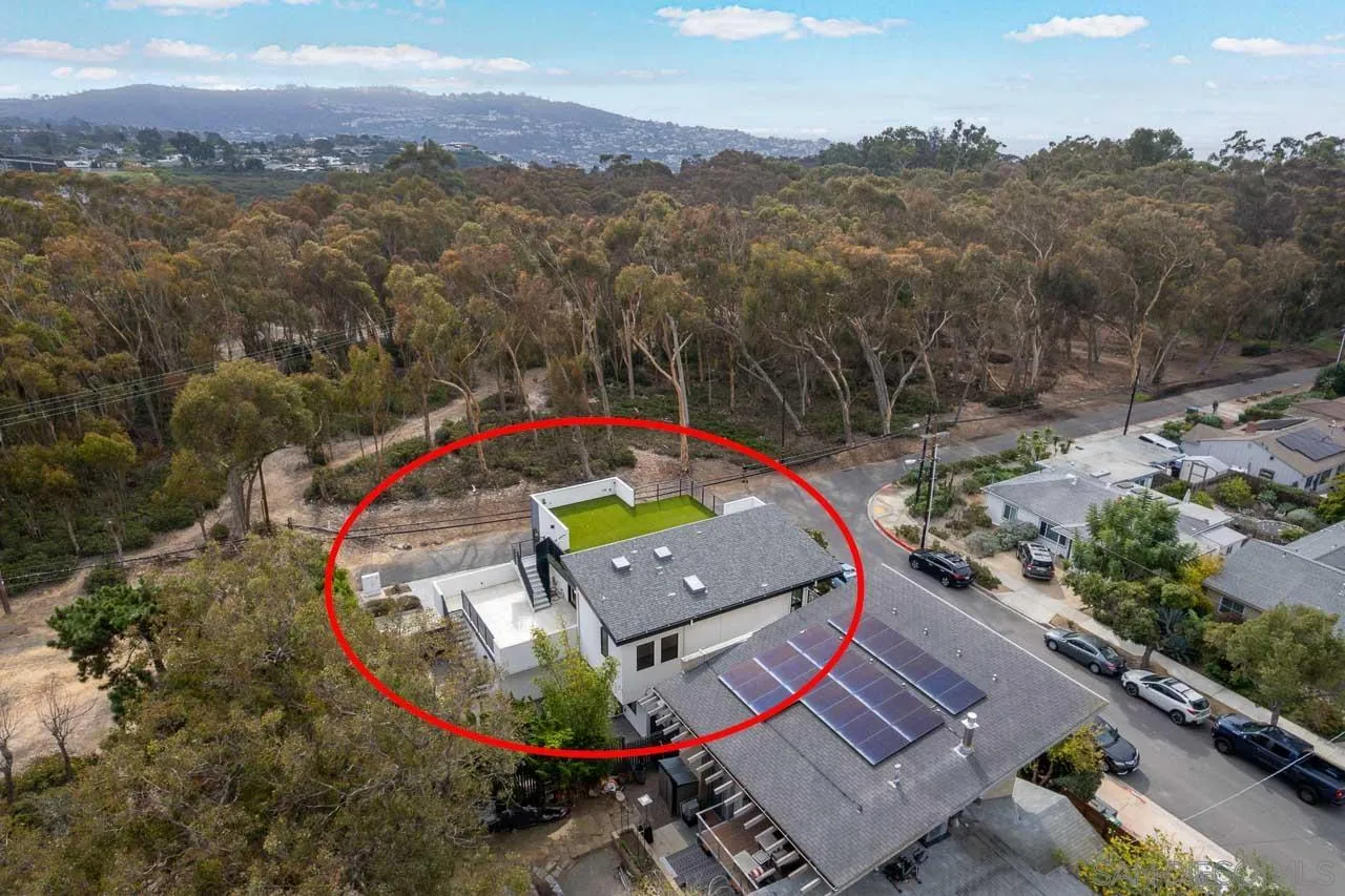 La Jolla, California, 92037, United States, 4 Bedrooms Bedrooms, ,3 BathroomsBathrooms,Residential,For Sale,1992074