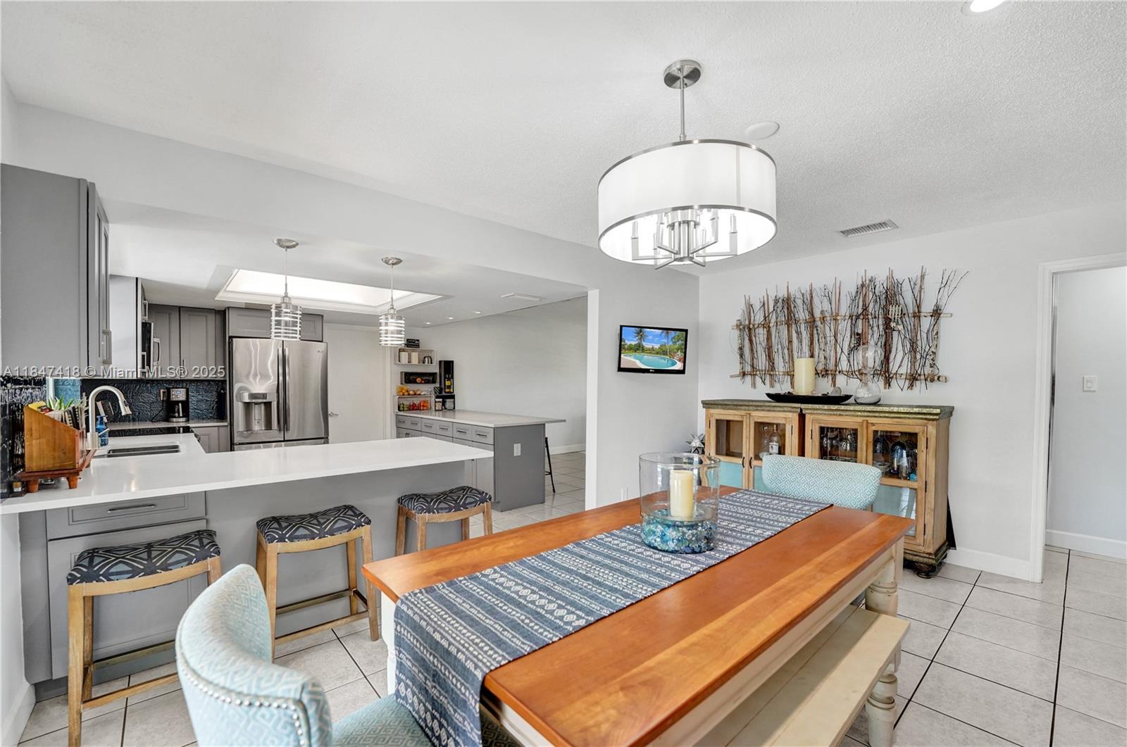 Plantation, Florida, 33313, United States, 4 Bedrooms Bedrooms, ,2 BathroomsBathrooms,Residential,For Sale,1903667