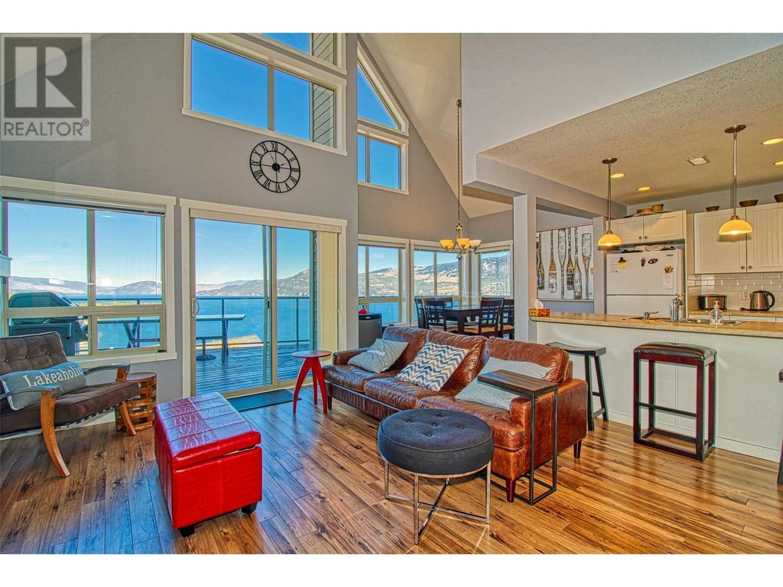 KELOWNA, British Columbia, V1Z 3R8, CA, 3 Bedrooms Bedrooms, ,2 BathroomsBathrooms,Residential,For Sale,1836917