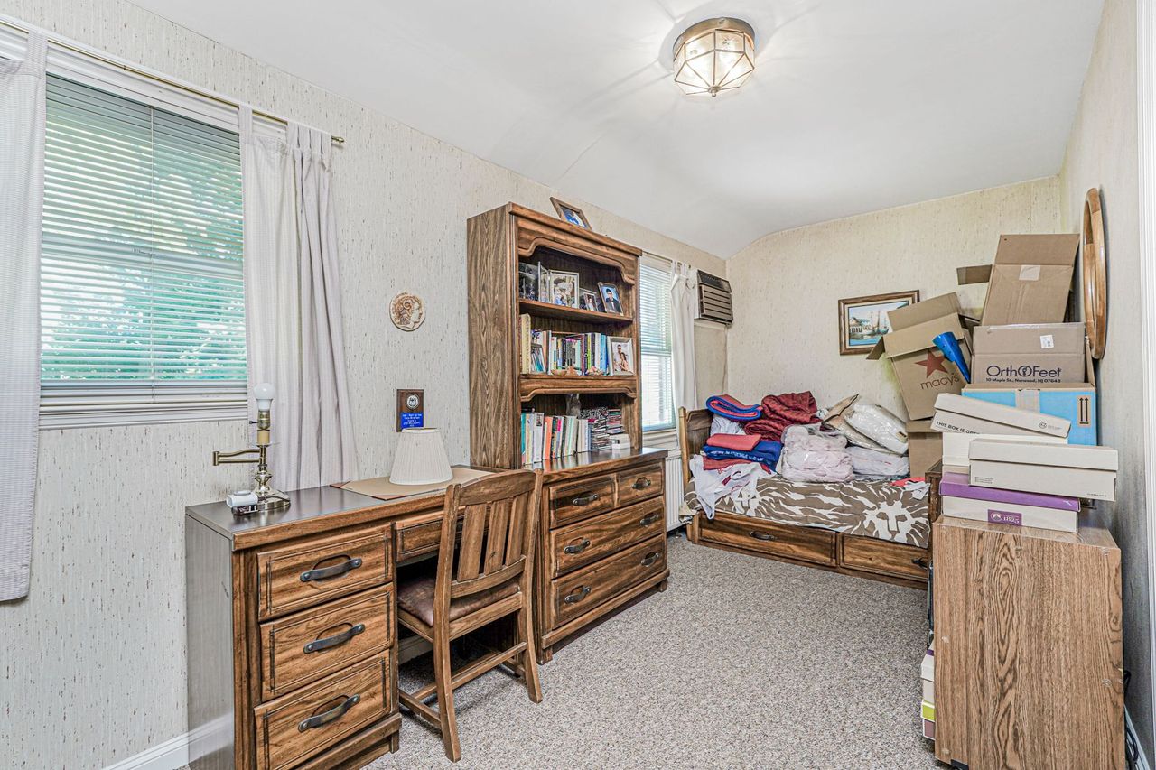 Staten Island, New York, 10302, United States, 5 Bedrooms Bedrooms, ,2 BathroomsBathrooms,Residential,For Sale,1914659