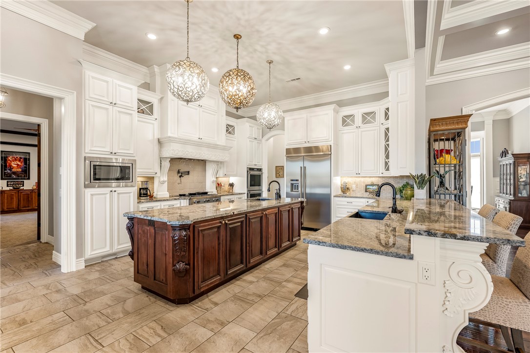 Rogers, Arkansas, 72756, United States, 4 Bedrooms Bedrooms, ,6 BathroomsBathrooms,Residential,For Sale,1987603